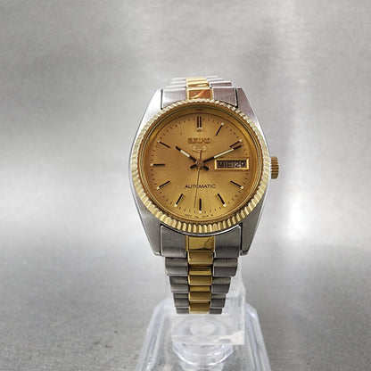 Seiko 5 Automatic Watch Women 24mm Champagne Dial Two Tone Daydate 42060510 Run5