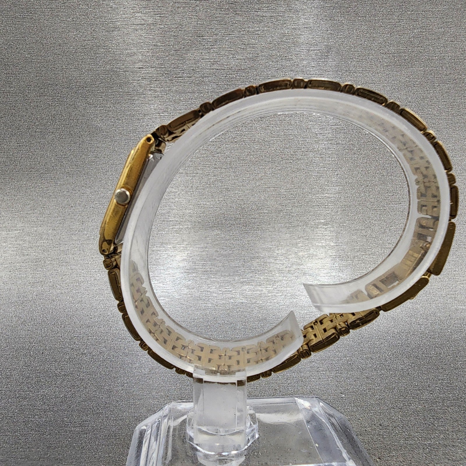 Seiko Tank Watch Women 13mm Champagne Dial Gold Tone 2e207021 New Battery6