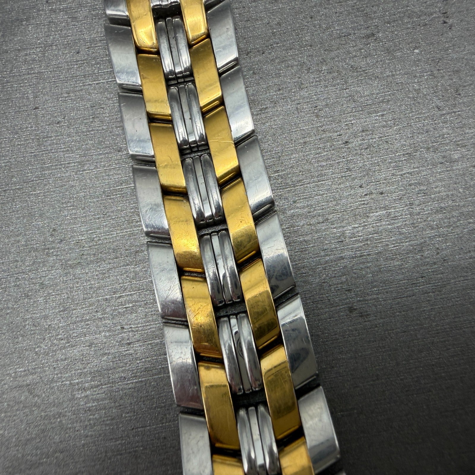 Fendi Watch Men 36mm White Dial Two Tone Date Round 2500G New Battery15