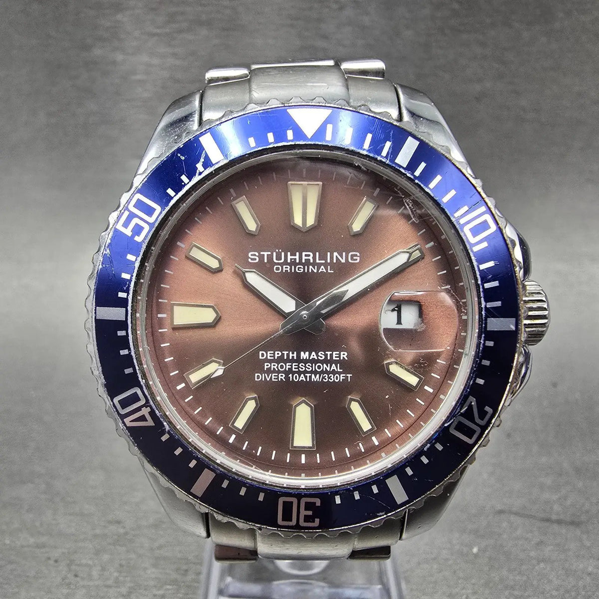 Stuhrling Depthmaster Dive Watch Men 43mm Gray Dial Steel Date Round New Battery0