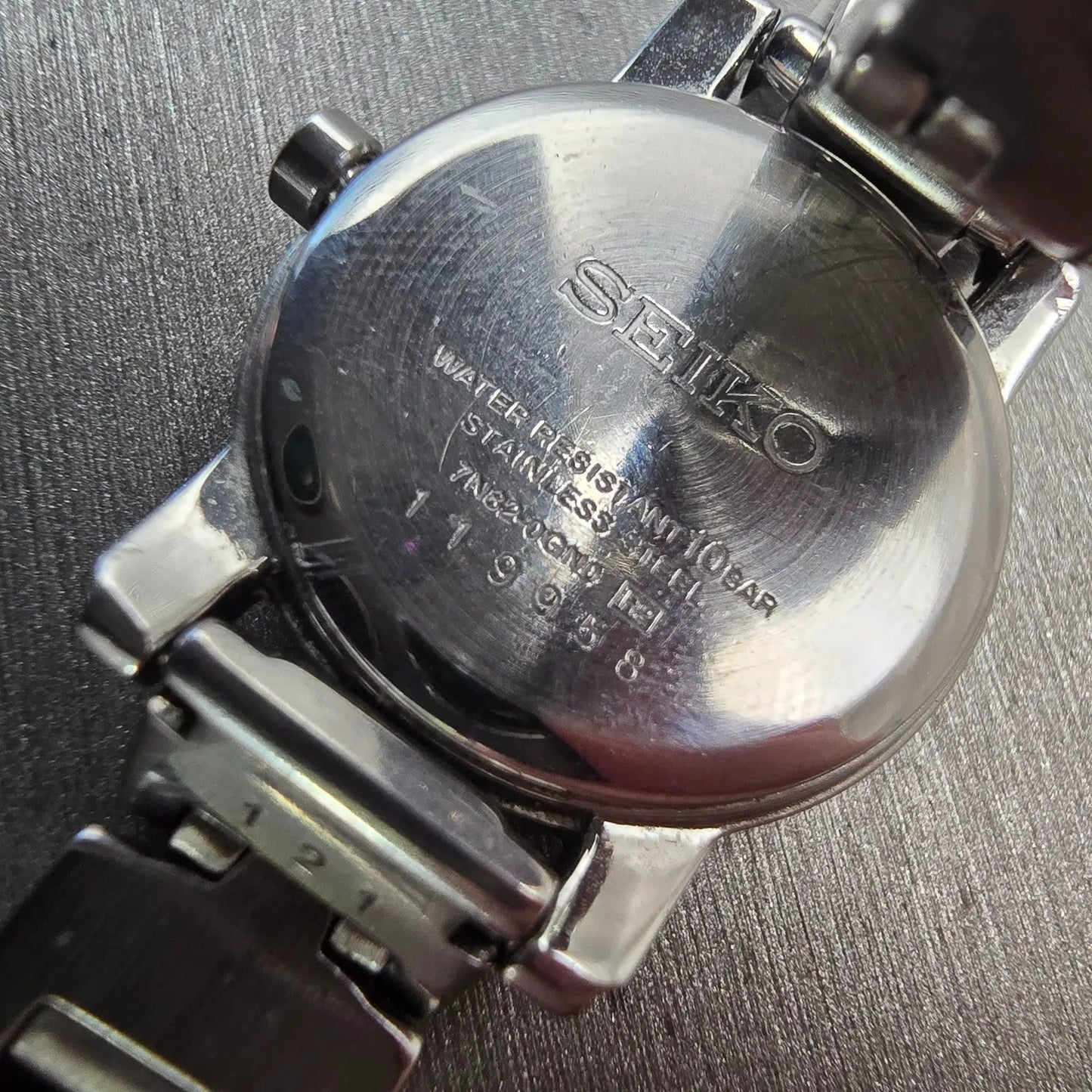 Seiko Watch Women 24mm White Dial Silver Tone Date Round 7N82-0GN0 New Battery10