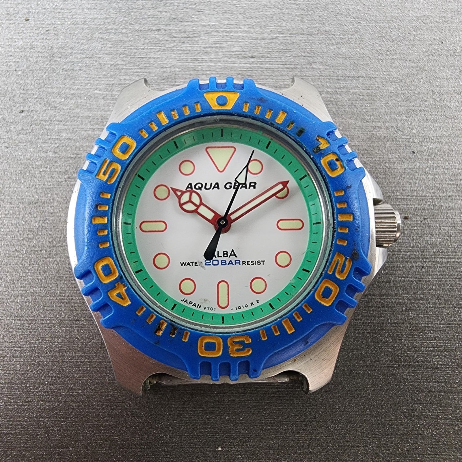 ALBA Aqua gear Dive Watch Women 32mm White Dial Silver Tone Round New battery1