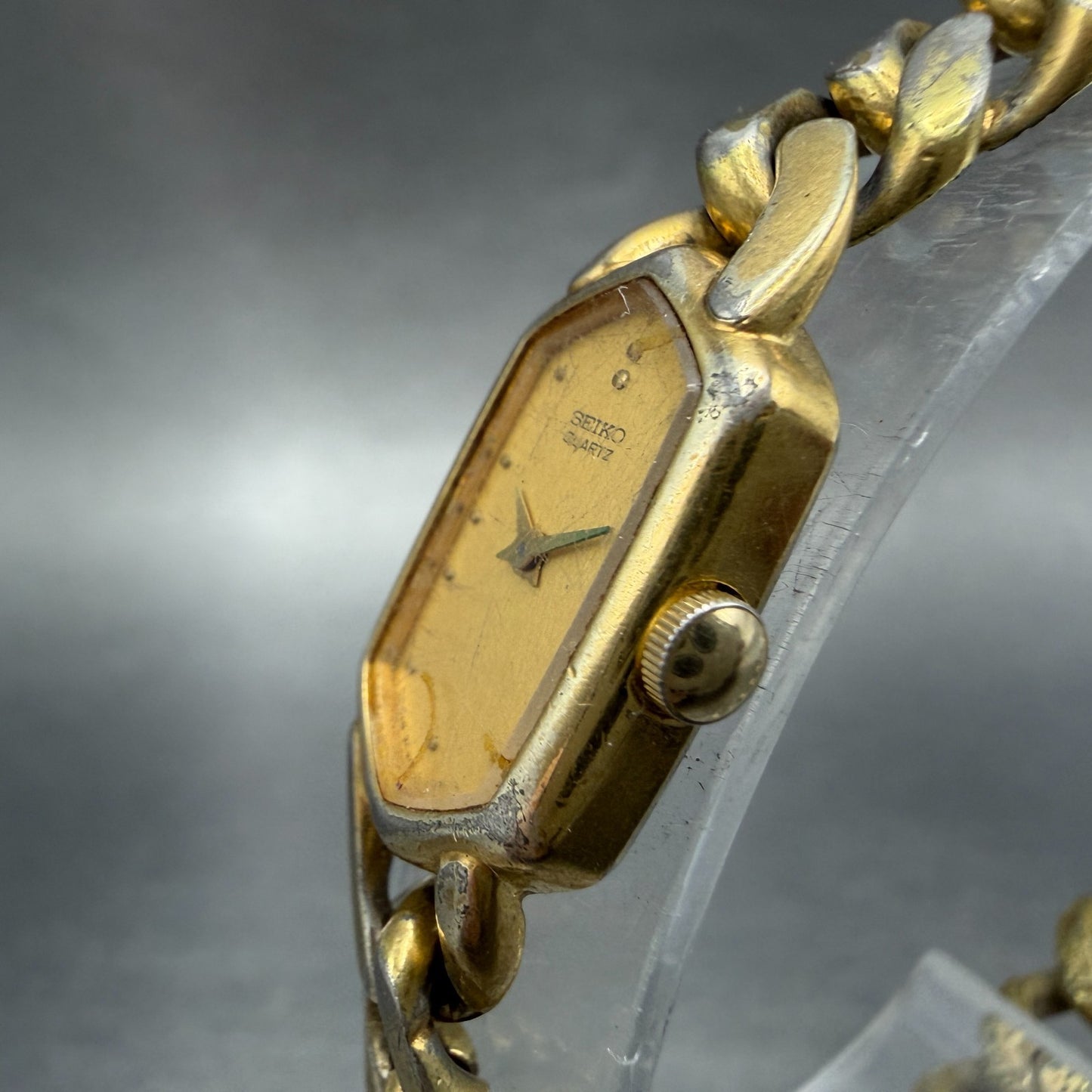 Seiko Watch Women 14mm Champagne Dial Gold Tone Hexagon 2e20-5369 New Battery2