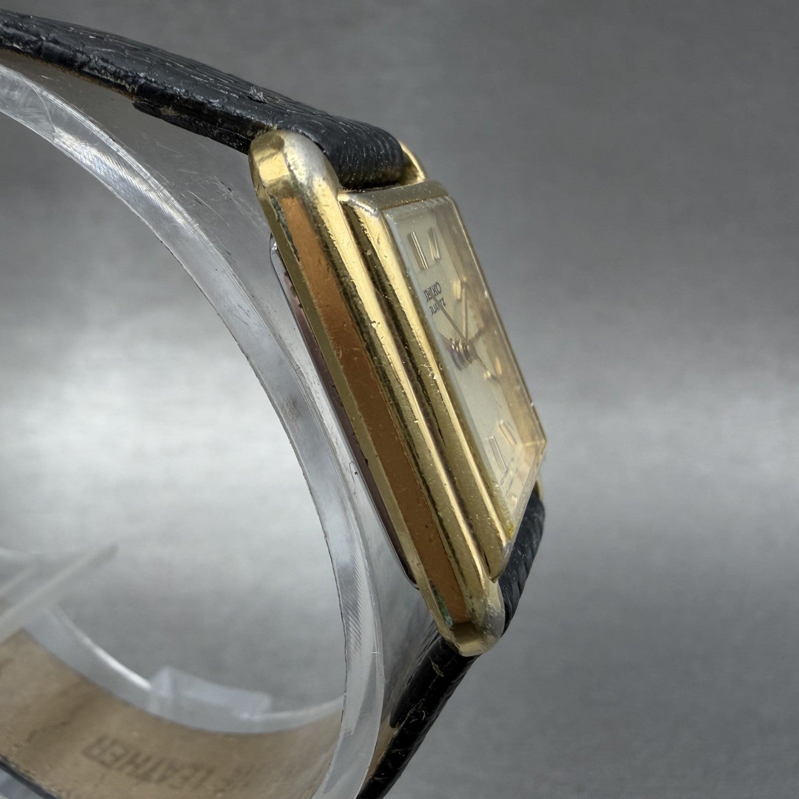 Seiko Tank Watch Women 18mm Champagne Dial Gold Tone Rectangle 14215570 New Bat3