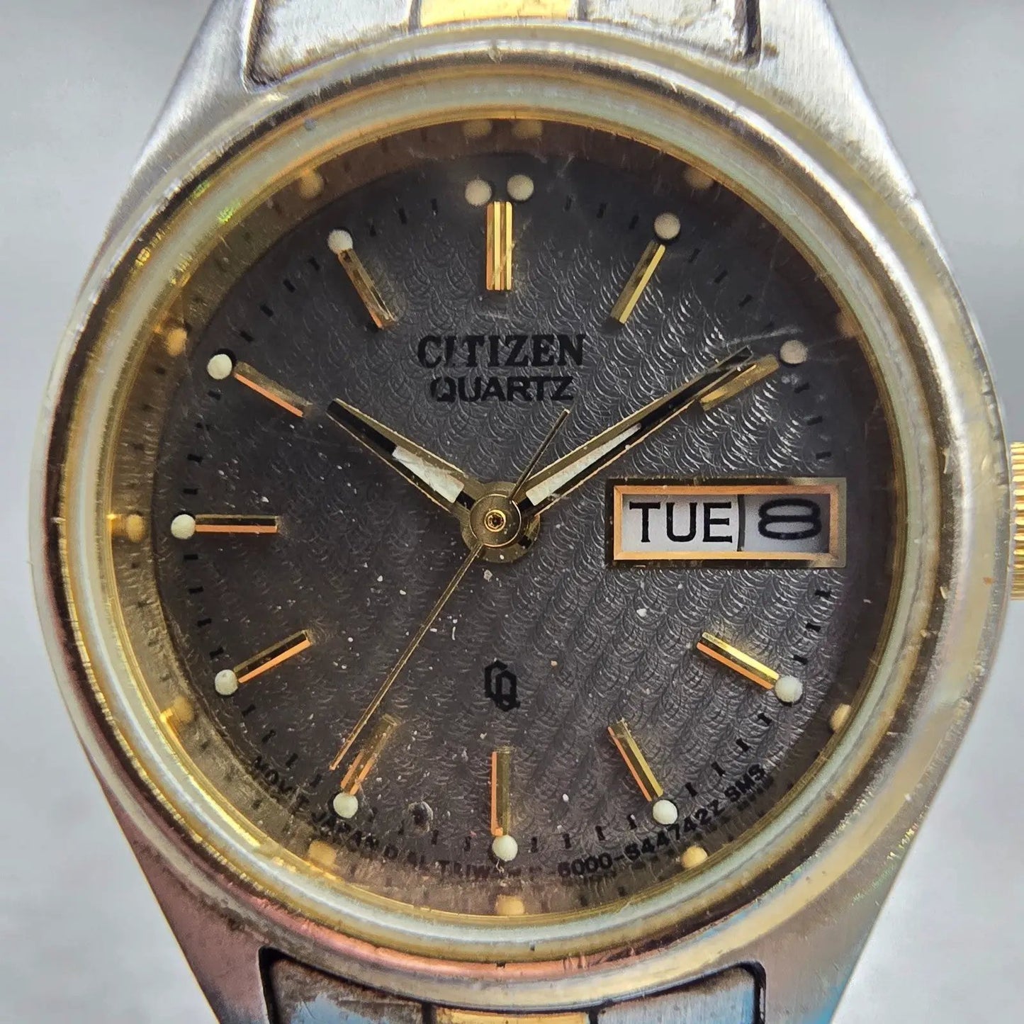 Citizen CQ Watch Women 24mm Gray Dial Two Tone Daydate Round 6000-K02775 New Bat1