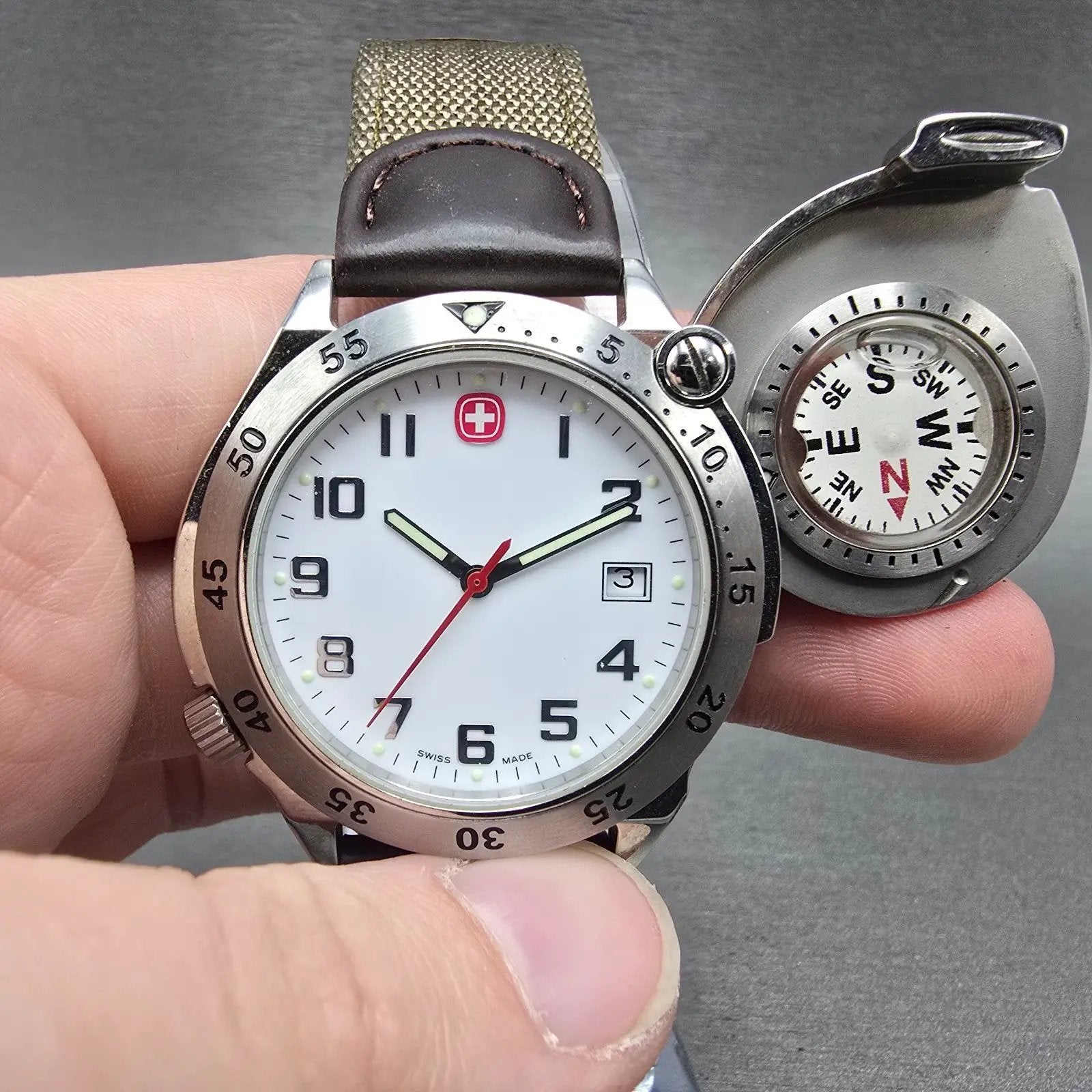 Wenger Compass Watch Men 41mm White Dial Silver Tone Date 7037X New Battery2