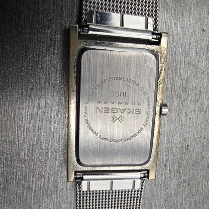 Skagen Denmark Watch Men 22mm White Dial Silver Tone Rectangle 1USS New Battery10