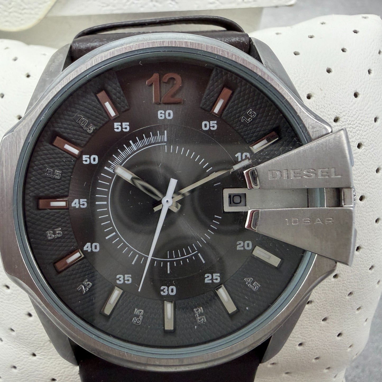 Diesel Master Chief Watch Men 45mm Black Dial Silver Tone Date Round New battery1