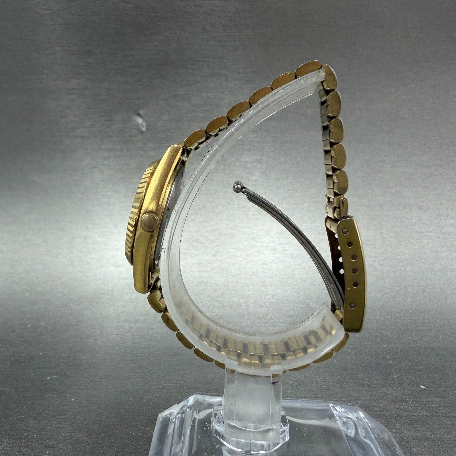 Seiko SQ Watch Women 24mm Champagne Dial Gold Tone Daydate 3e23-0a69 New Batt GJ6