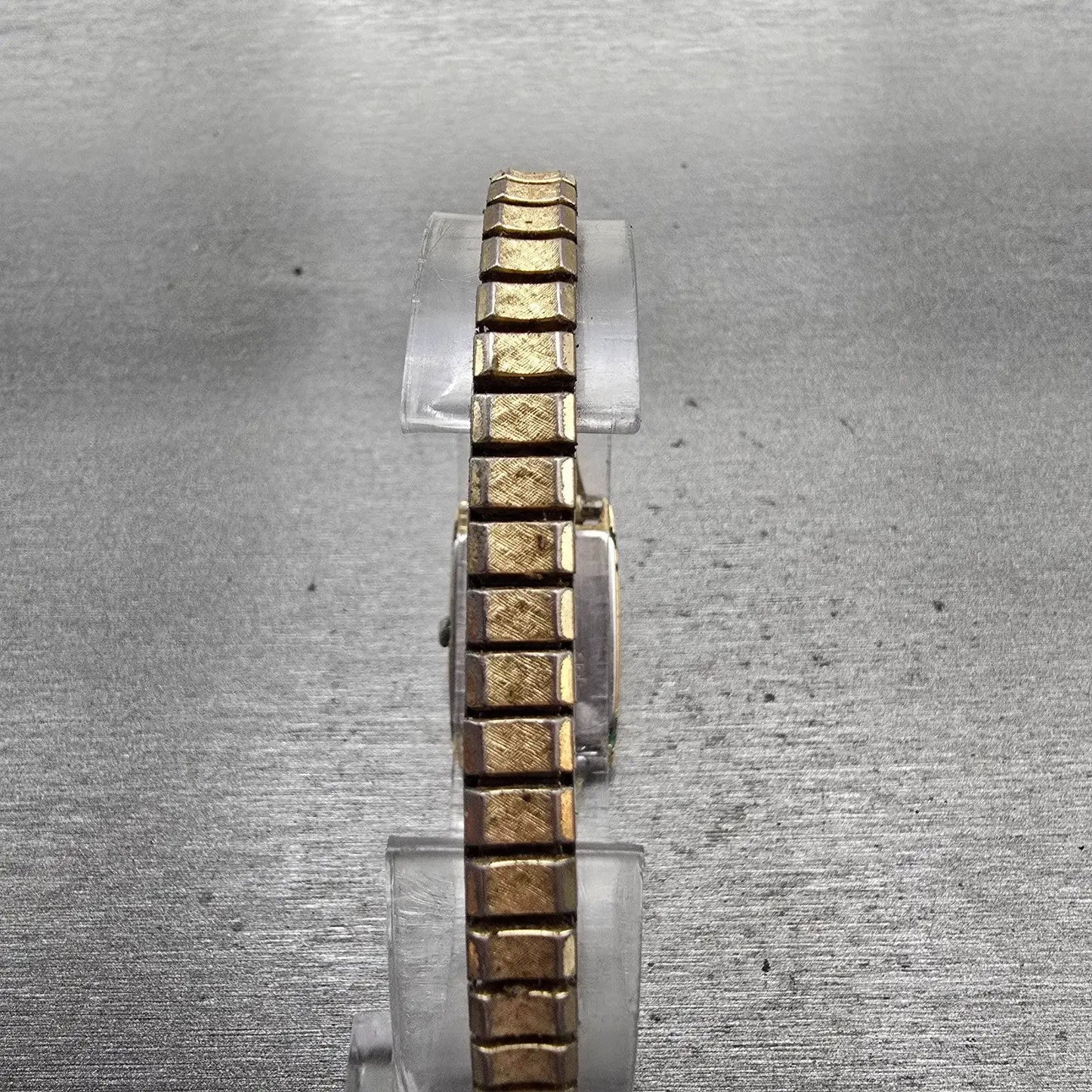 Seiko Tank Watch Women 17mm Silver Dial Gold Tone Rectangle 2C20-5830 New Batter7