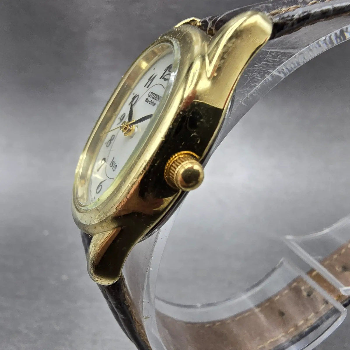 Citizen Eco-Drive Isis Watch Women 22mm White Dial Gold Oval E030-K16539 Runs2