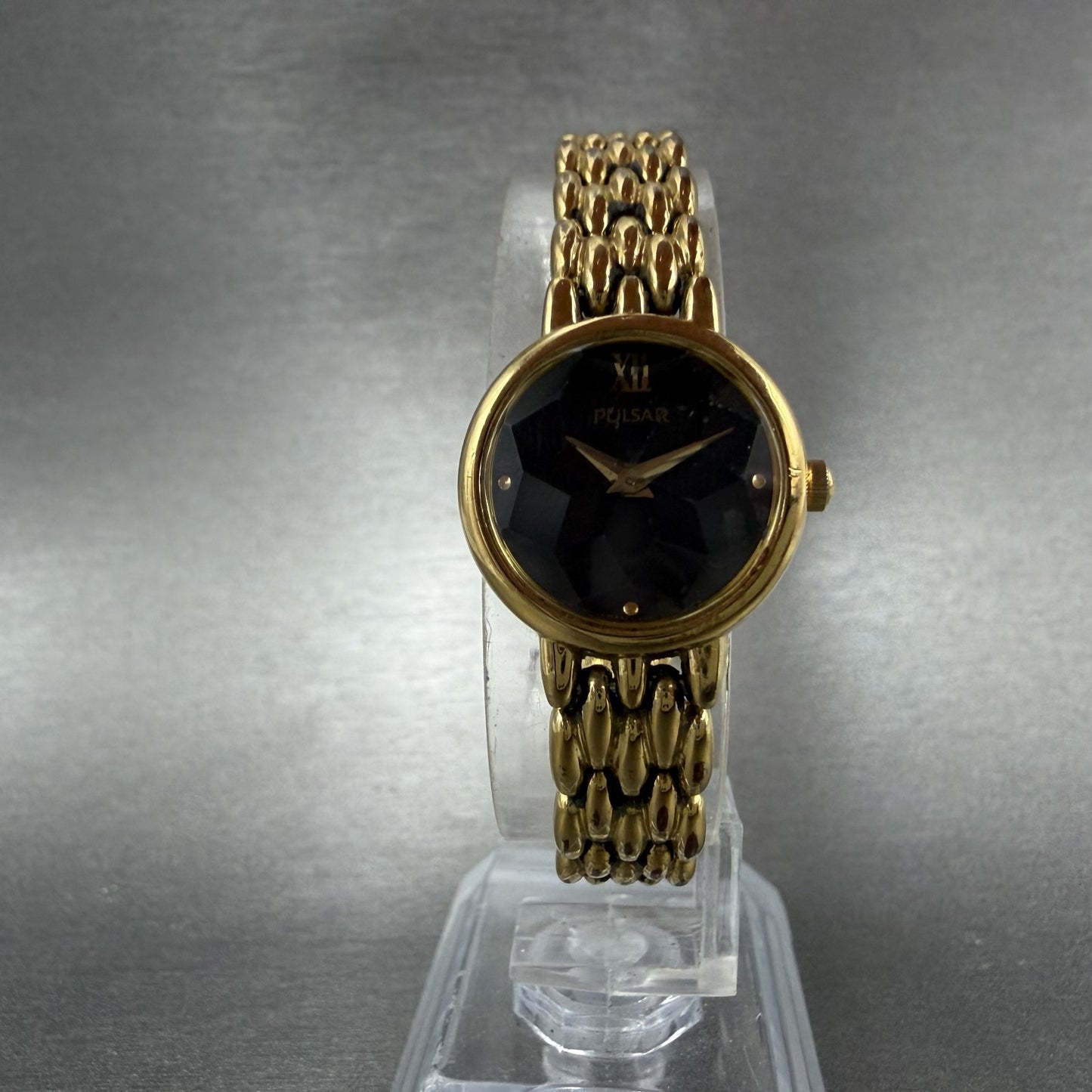 Seiko Pulsar Watch Women 20mm Black Dial Gold Tone Round V400-0880 New Battery5