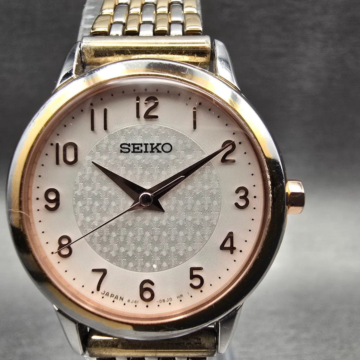 Seiko Watch Women 27mm White Dial Two Tone Round 4J41-0AW0 New Battery1