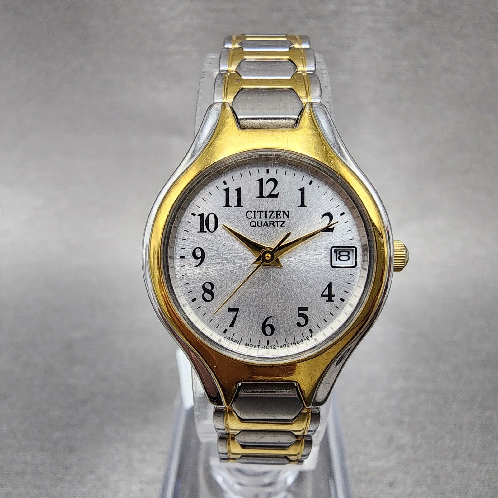 Citizen Watch Women 23mm Silver Dial Two Tone Date Round eu225451a New Battery10