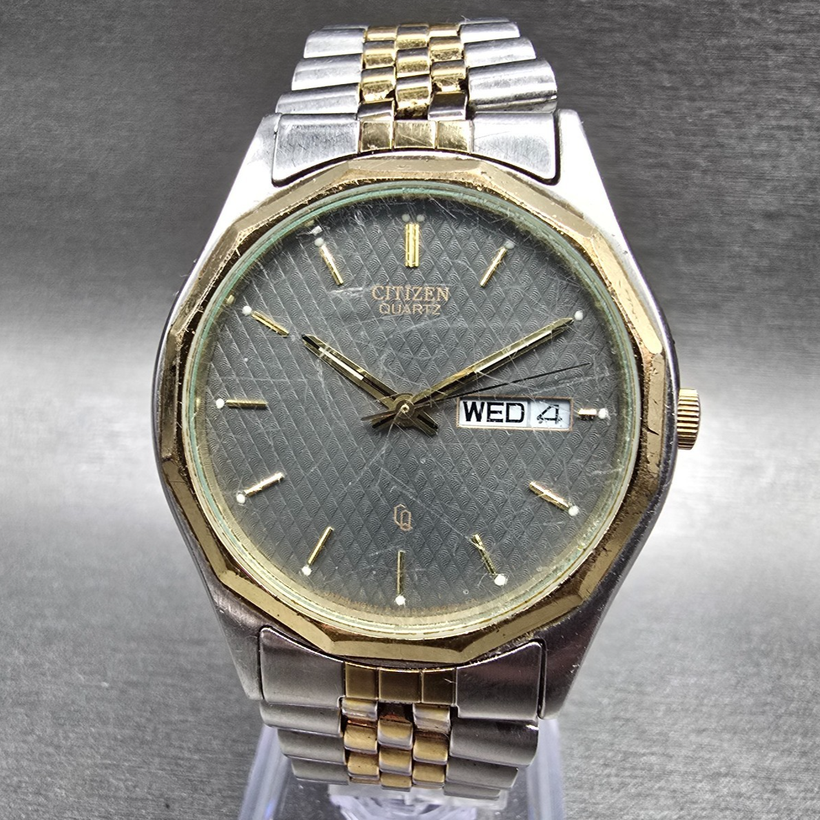 Citizen CQ Watch Men 34mm Gray Dial Two Tone Daydate Round 1100-K11294 New BattL0