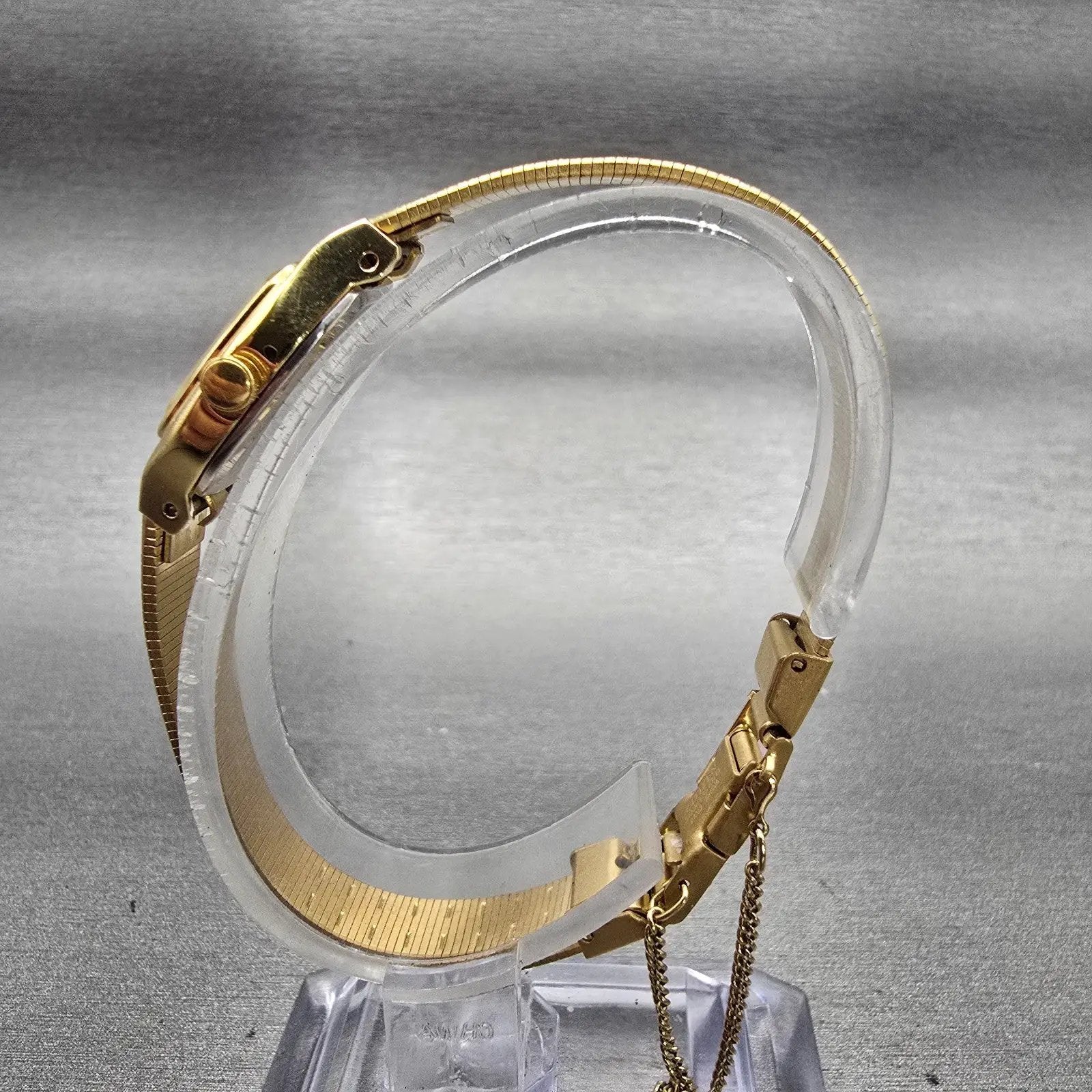 Citizen CQ Watch Women 16mm Champagne Dial Gold Tone Oval 5920-S50150 New Batt6
