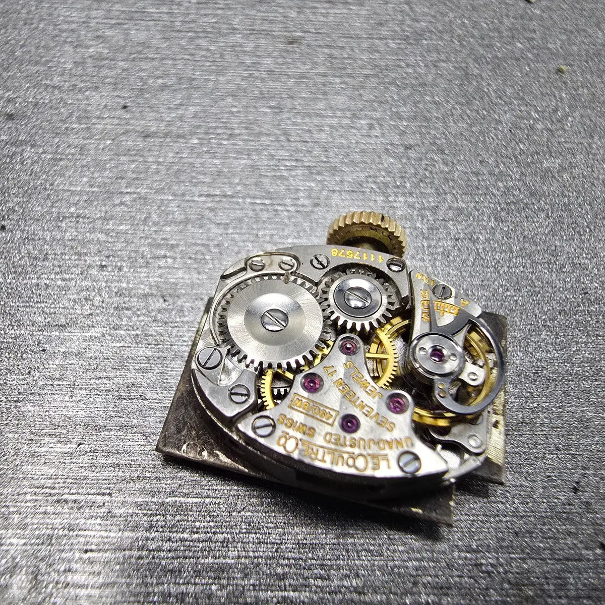 LeCoultre Caliber 490/BW 17 Jewel Watch Movement Vintage  Manual Wind Runs3