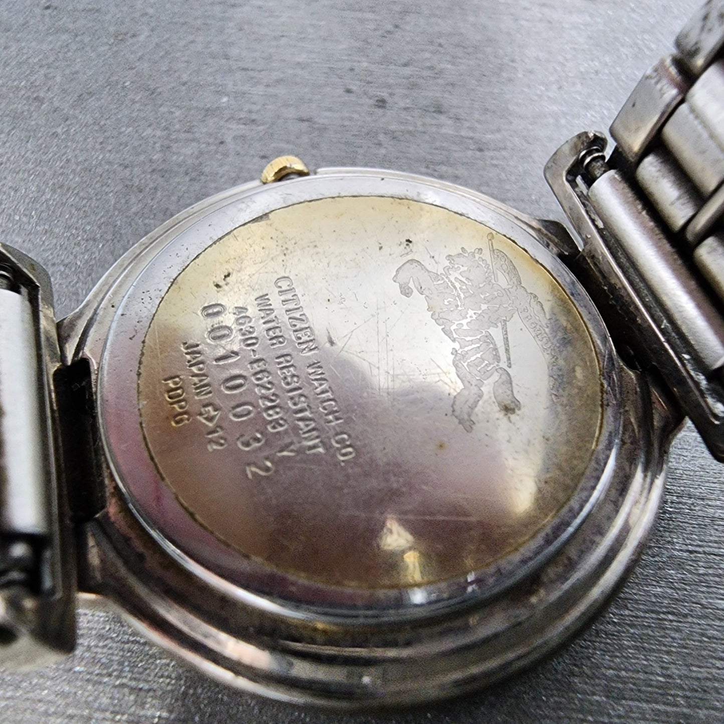 Burberry Watch Women 31mm White Dial Two Tone Round 4630E62283 New Battery9