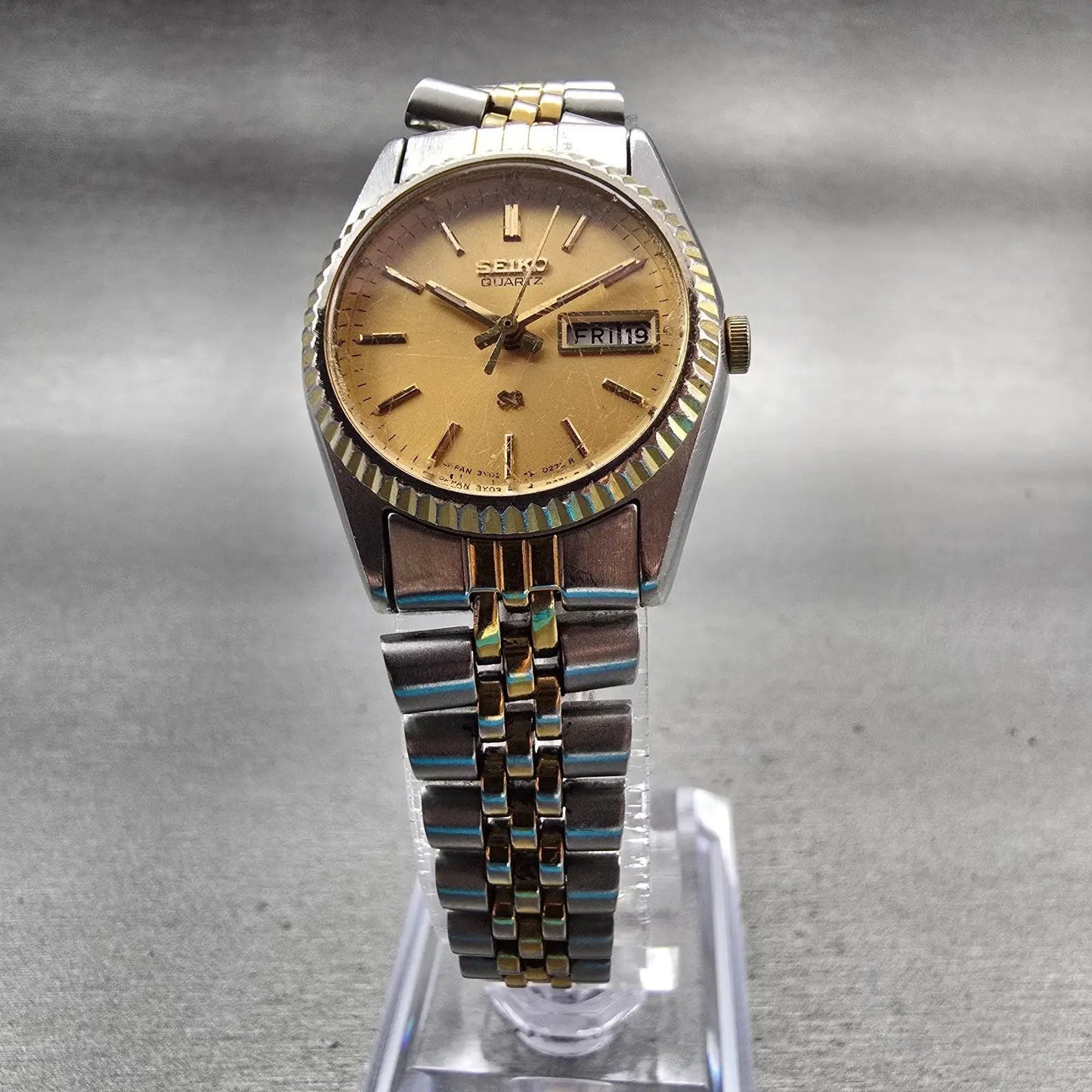 Seiko SQ Watch Women 24mm Gold Dial Two Tone Daydate Round 3Y03-0169 New Battery5