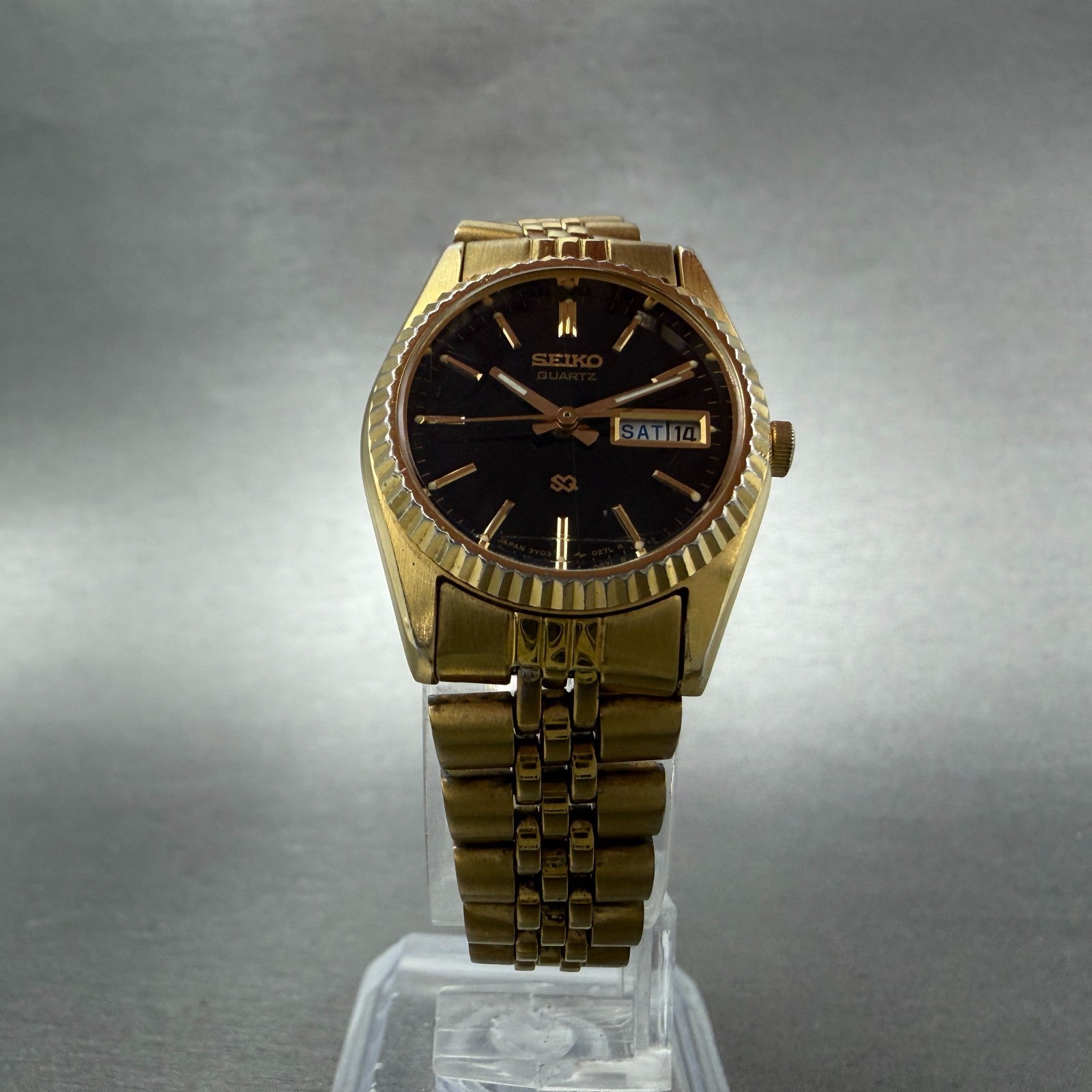 Seiko SQ Watch Women 24mm Black Dial Gold Tone Daydate 24mm Round New Battery I95