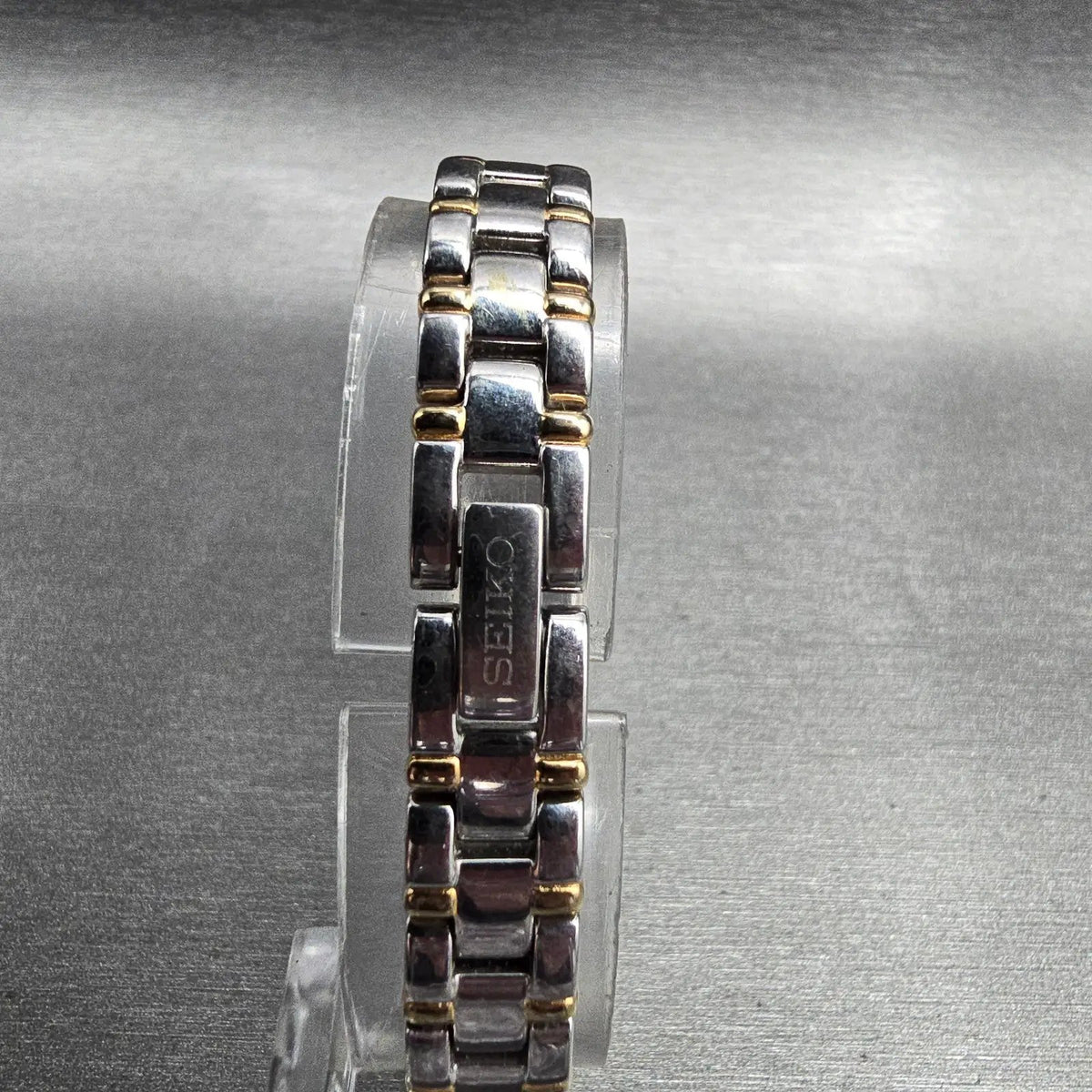 Seiko Watch Women 13mm White Dial Two Tone Rectangle V220-0AB0 New Battery7