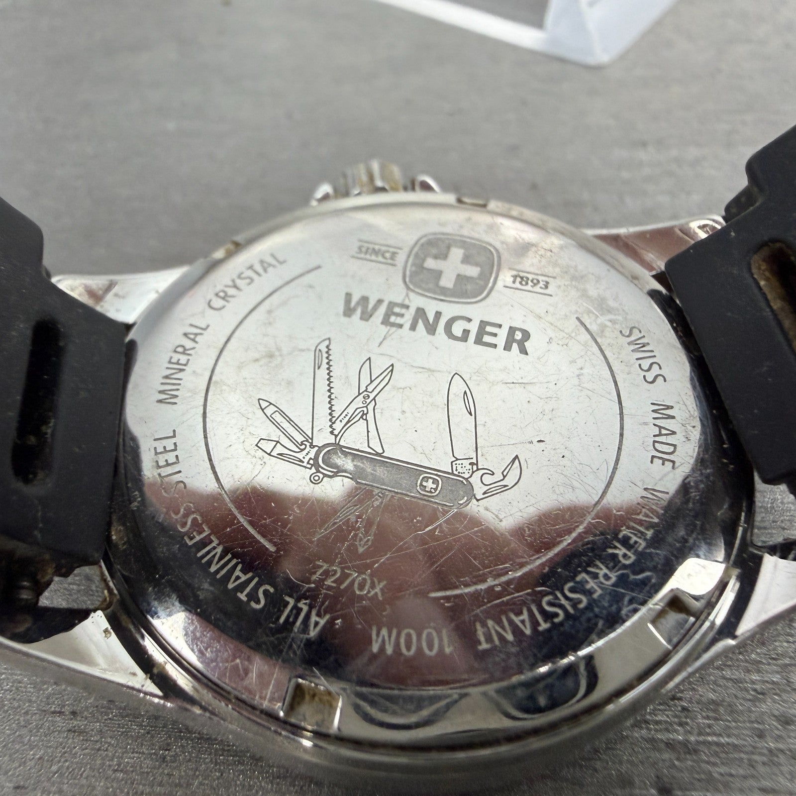 Wenger Watch Men 38mm Cream Dial Silver Tone Date Round 7270X PARTS Vintage10