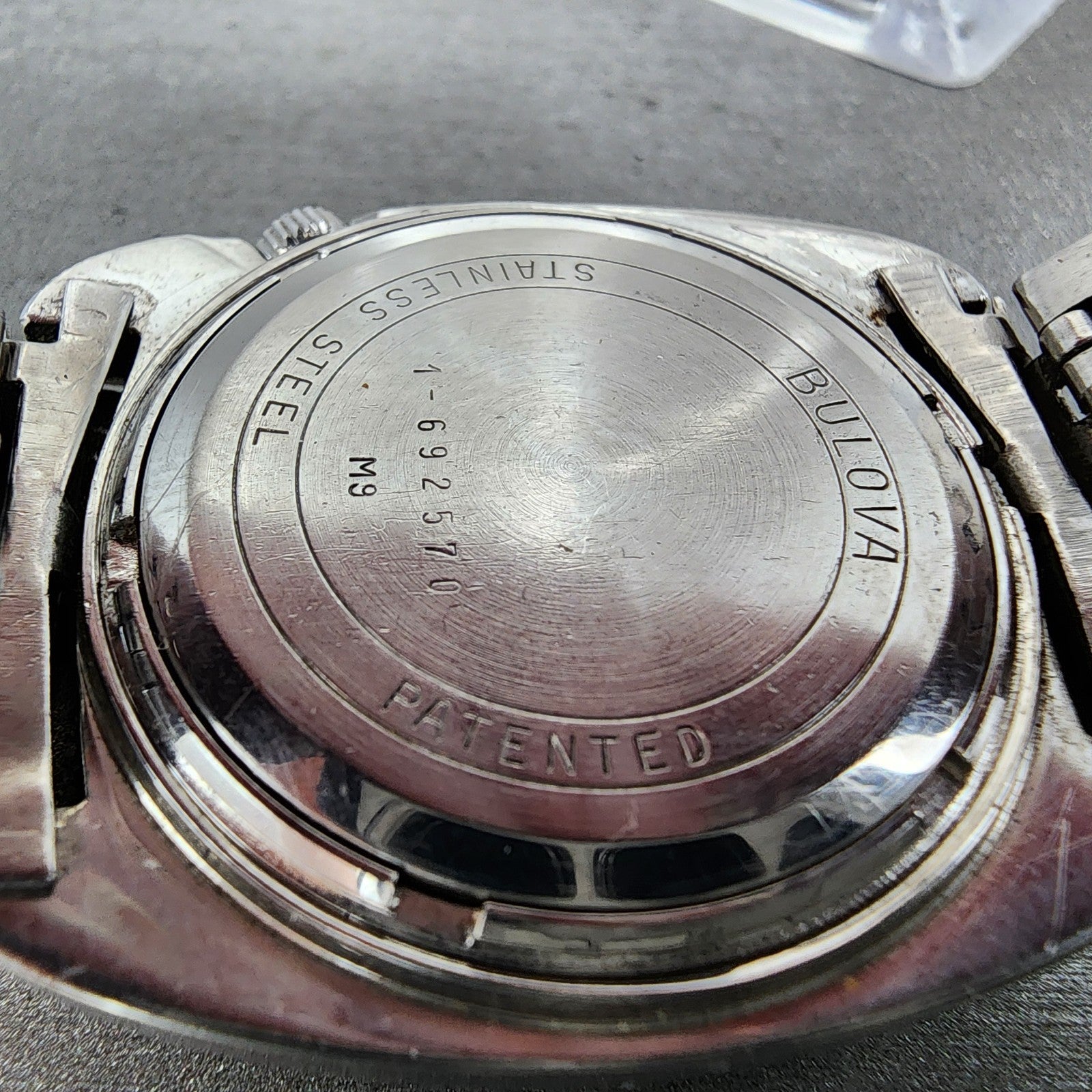 Bulova Accutron Calendar Watch men 35mm Black DIal Steel Date M9 21364 PARTS10