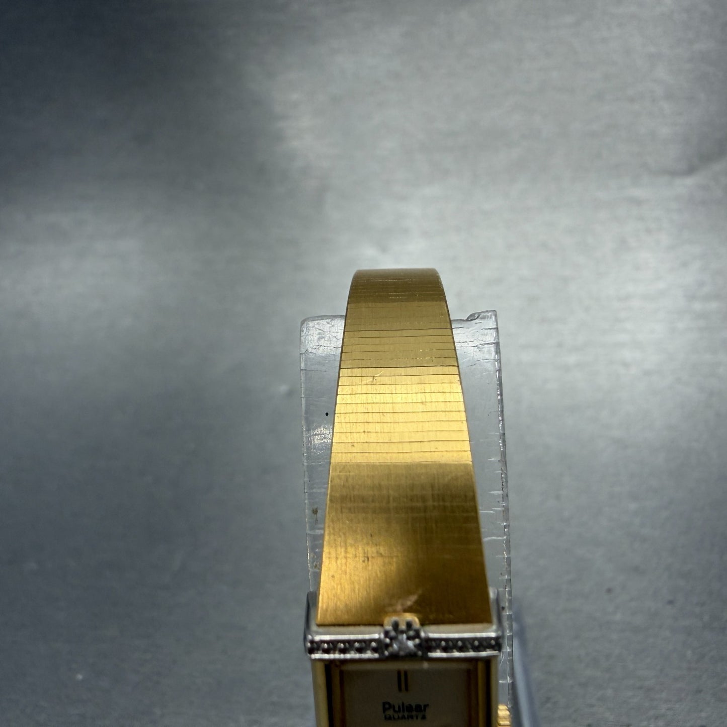 Seiko Pulsar Tank Watch Women 12mm Champagne Dial Gold Tone V220-5080 New Batt4
