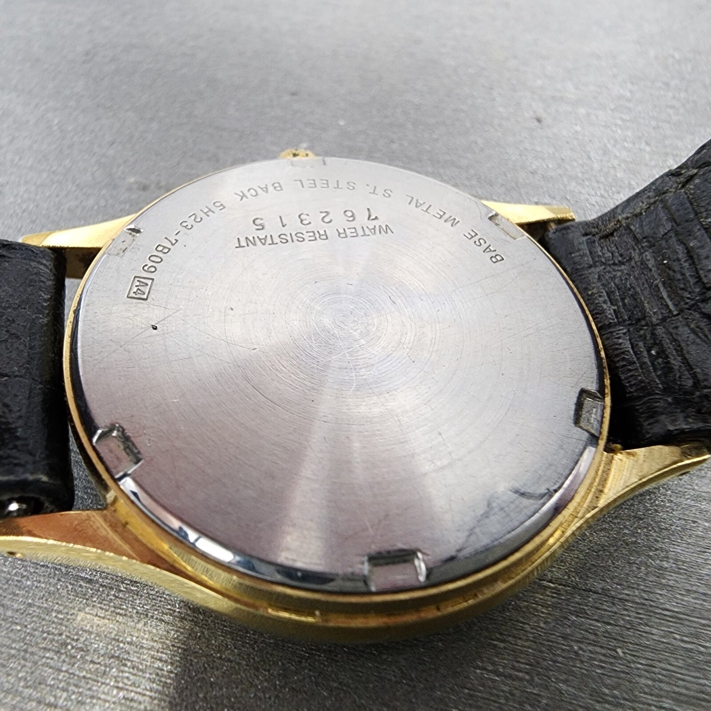 Seiko SQ Watch Men 33mm Gold Dial Gold Tone Daydate Round 5H237B09 PARTS10