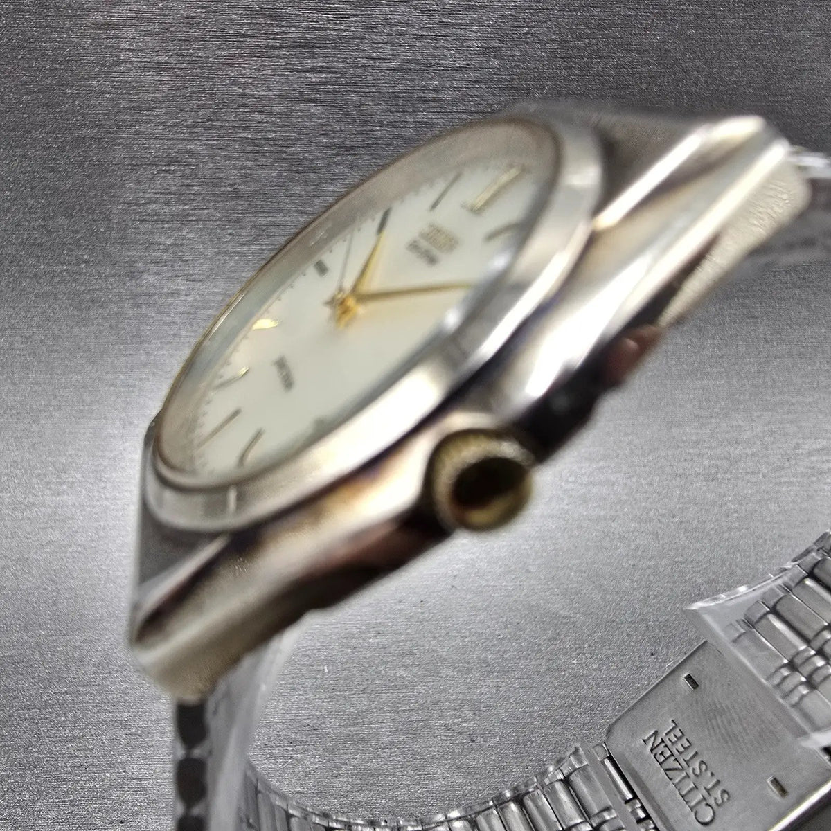 Citizen Junction Eco-Drive Watch Men 35mm Champpange Dial Two Tone Round Works P2