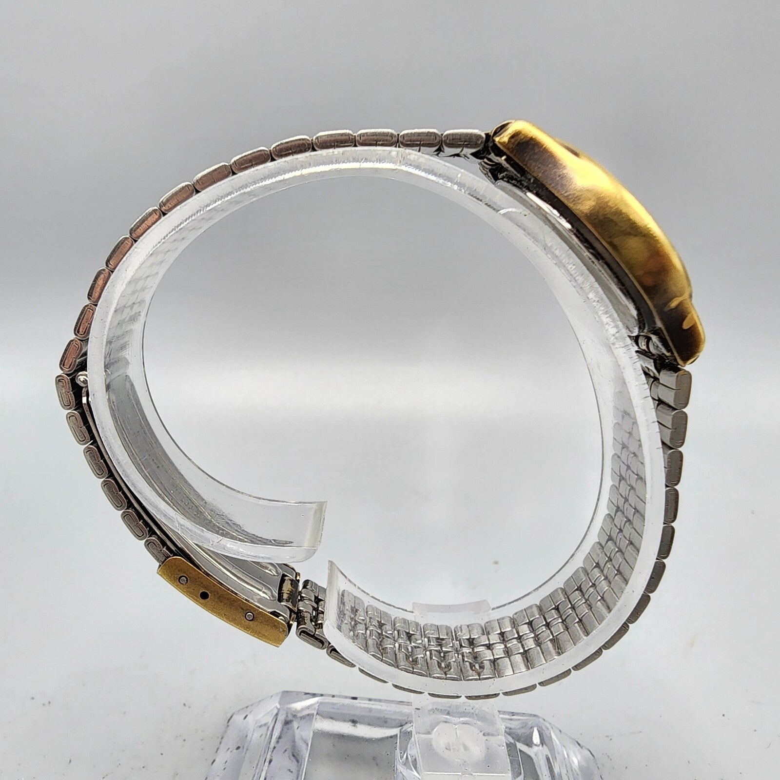 Seiko Avenue Watch Women Gold Tone Cream Dial Small Seconds 25mm New Battery10