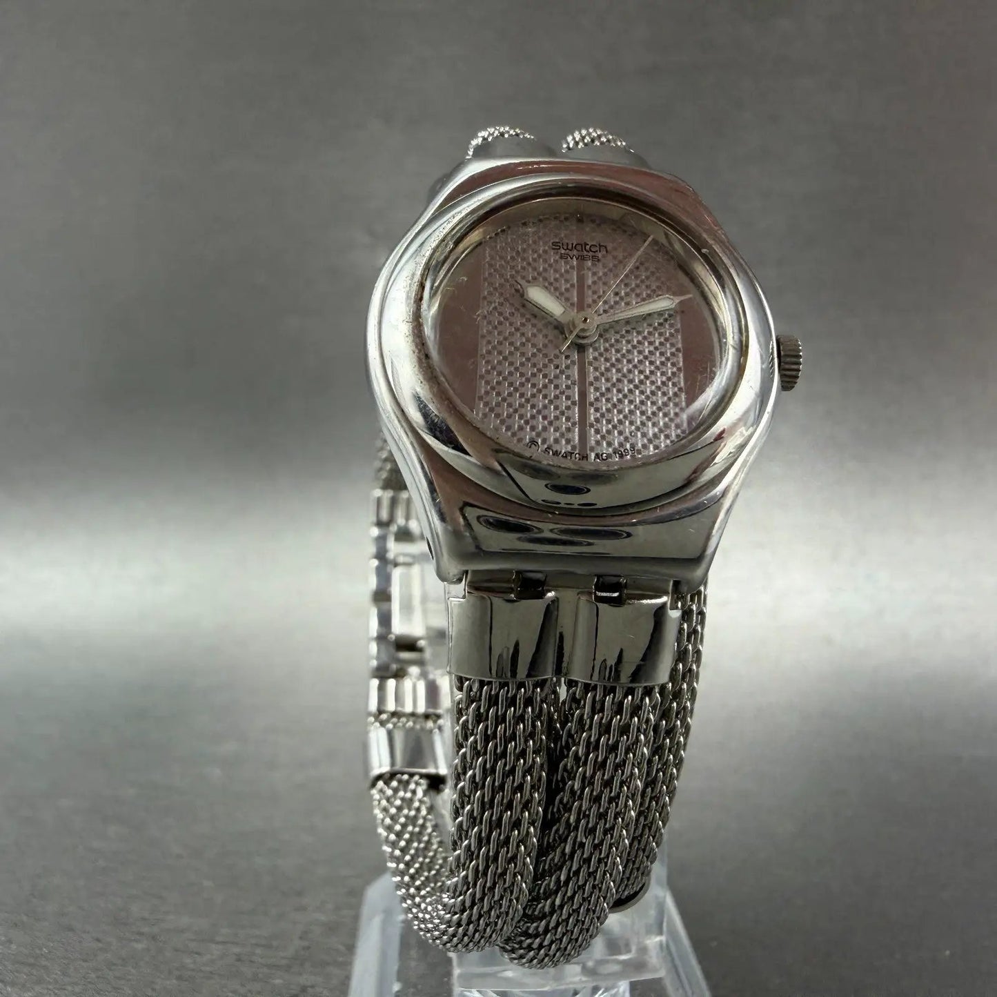 Swatch irony Mignardise Watch Women 25mm Silver Dial Silver Tone Round New Batte5