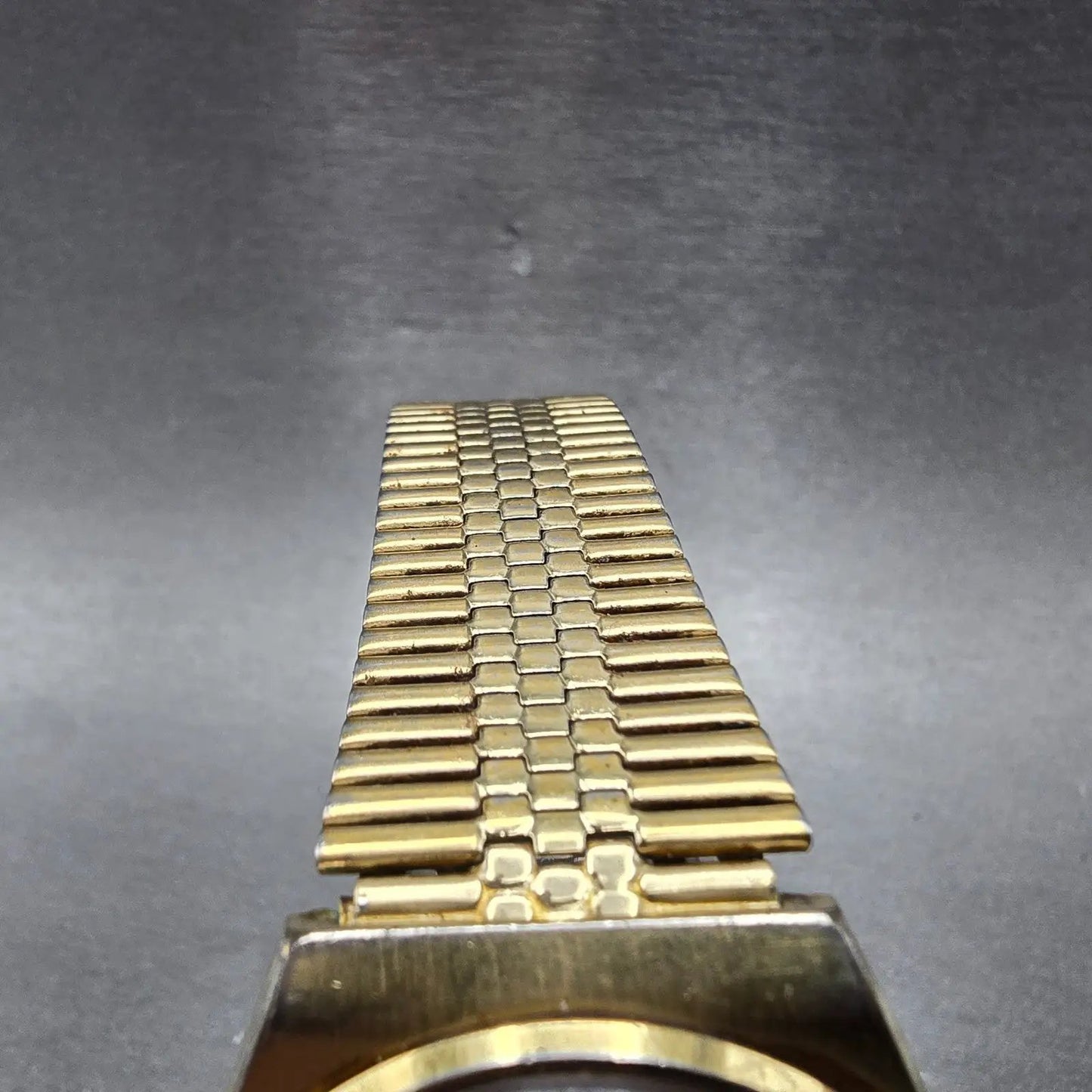 Seiko SQ Watch Men 35mm Silver Dial Gold Tone Daydate Round 8223-8029 PARTS VTGL5
