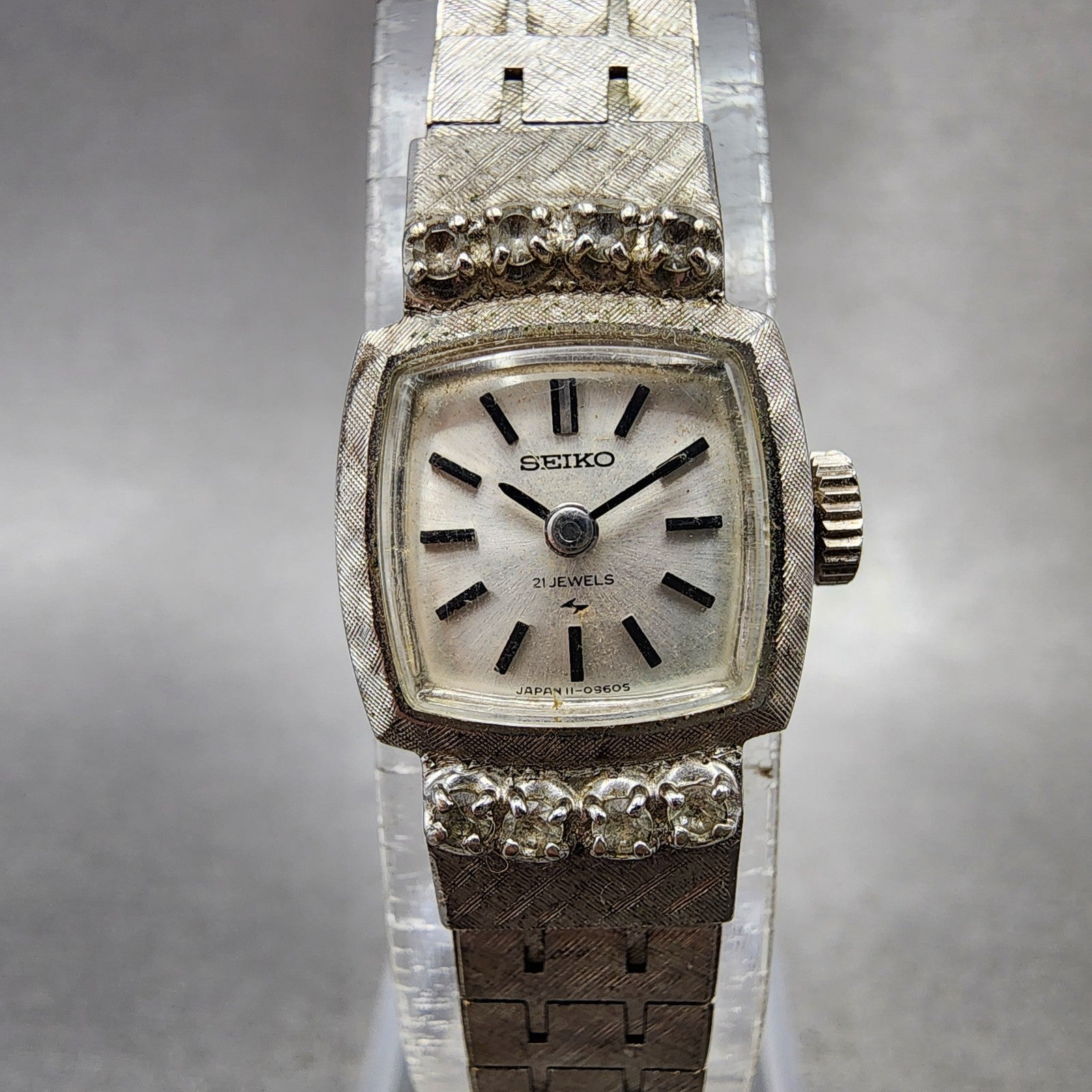 Seiko Watch Women 15mm Silver Dial White Gold Plated Diamonds Manual Wind Runs0