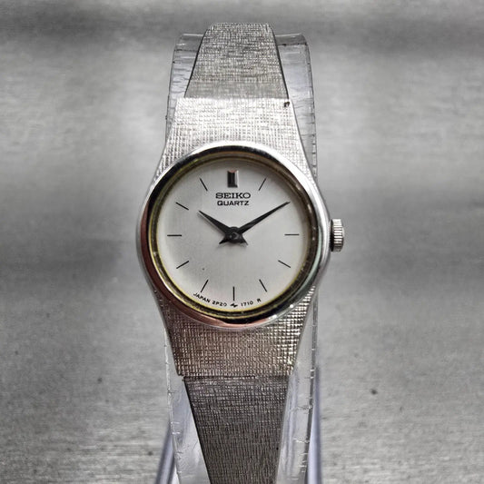 Seiko Watch Women 17mm Silver Dial Silver Tone Round 2P20-0329 New Battery VTG0