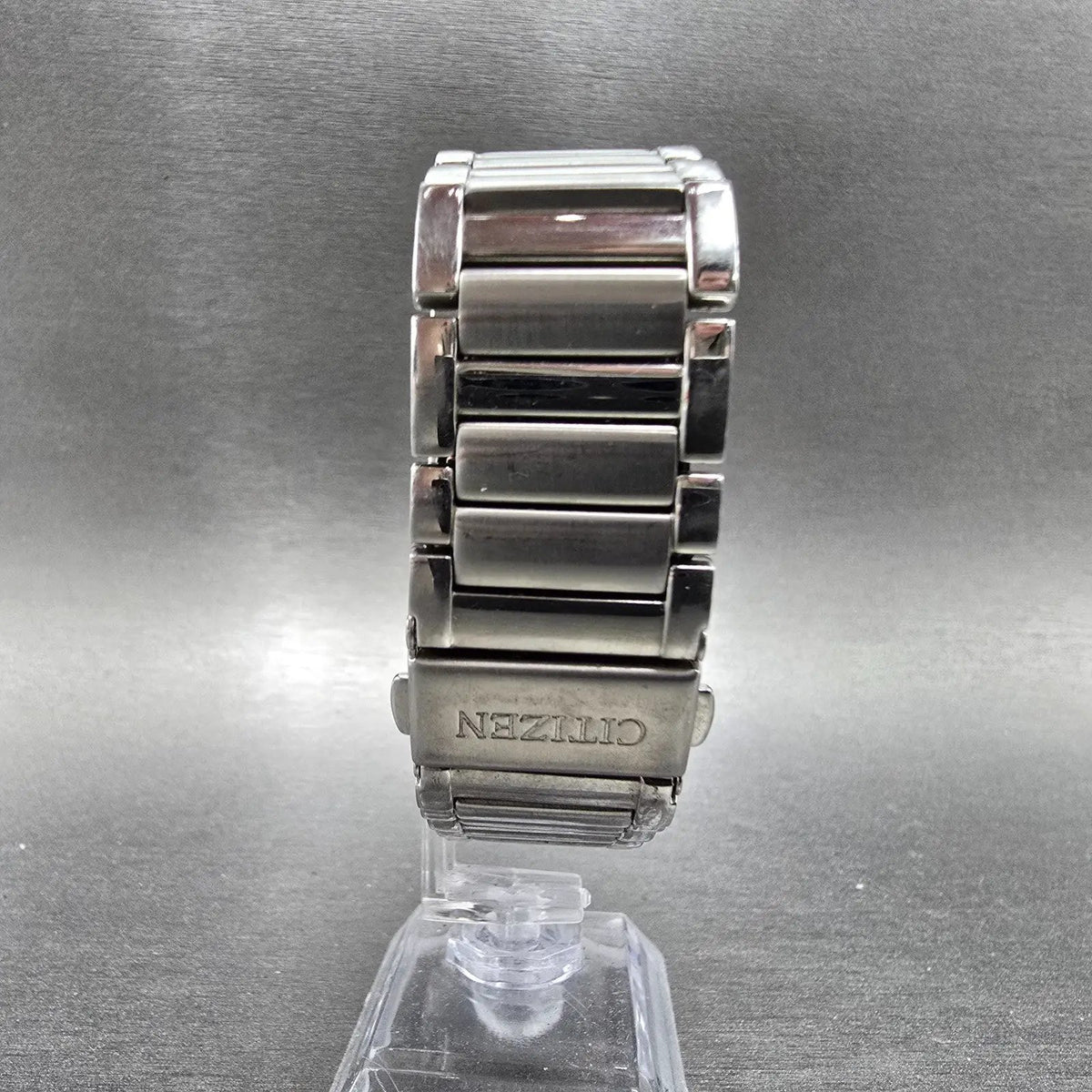 Citizen Eco-Drive Tank Watch Men 26mm White Dial Silver Date Rectangle Runs7