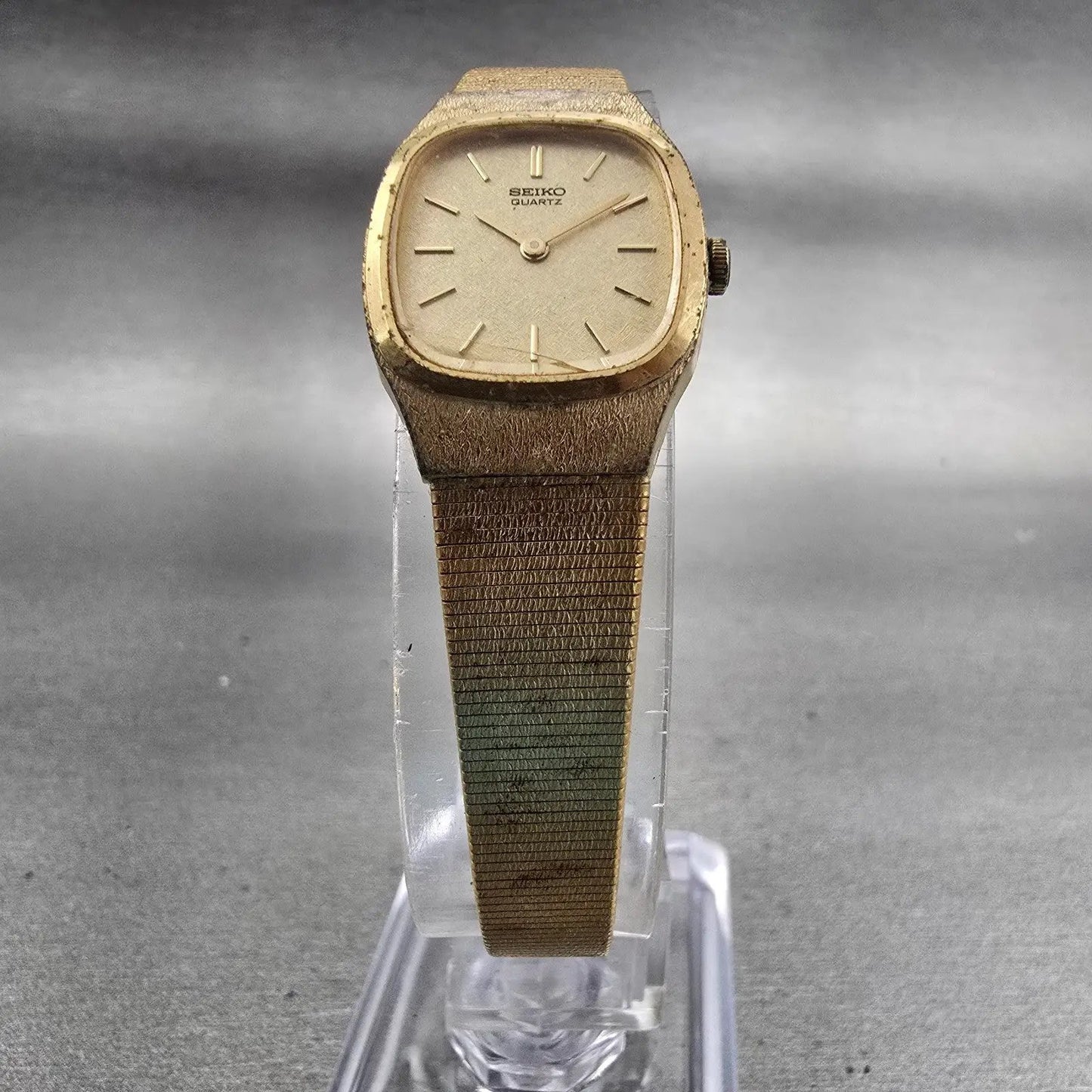 Seiko Watch Women 18mm Champagne Dial Gold Tone Oval 2C20-5029 New Battery VTG5