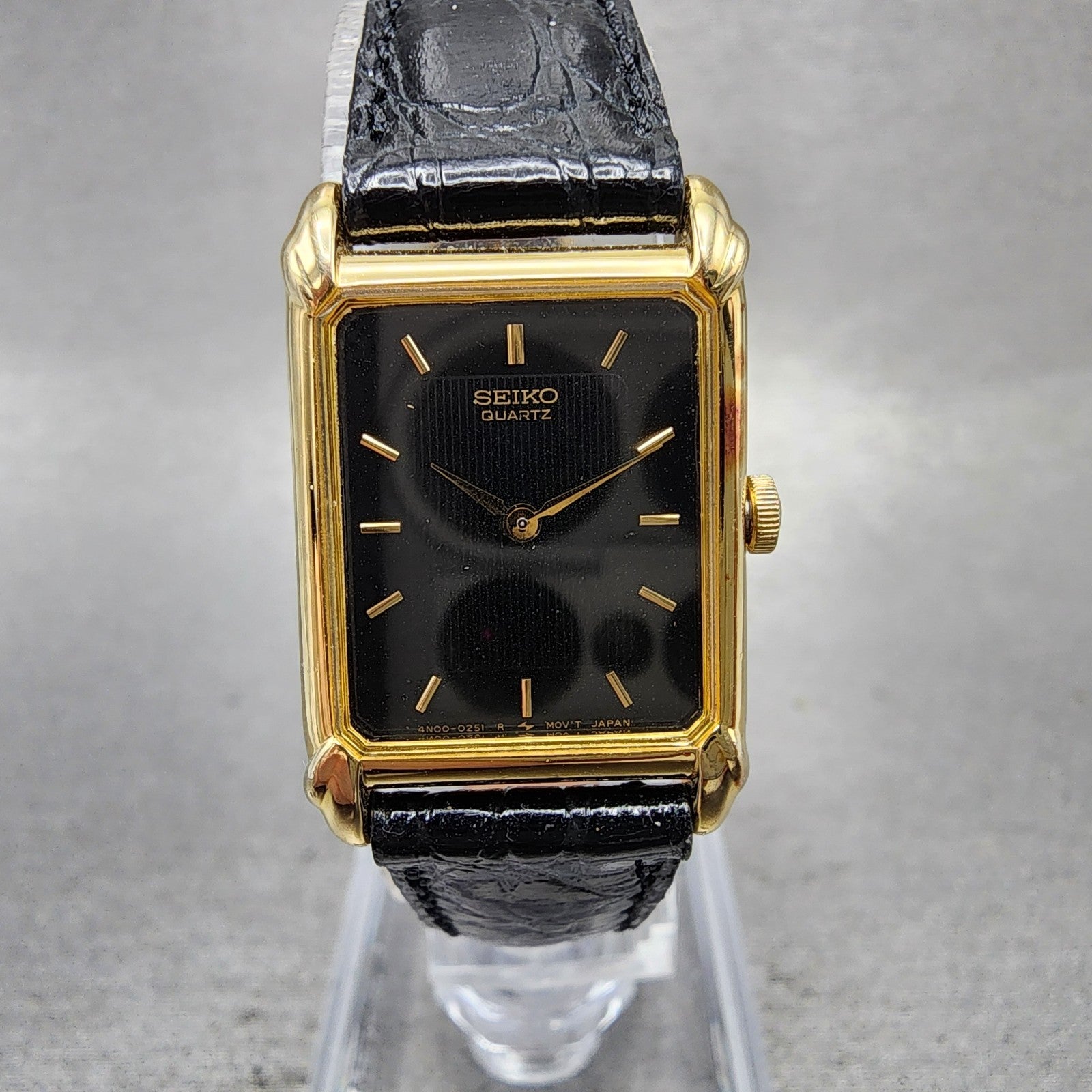 Seiko Tank Watch Women 19mm Black Dial Gold Tone Rectangle 4N005101 New Battery0