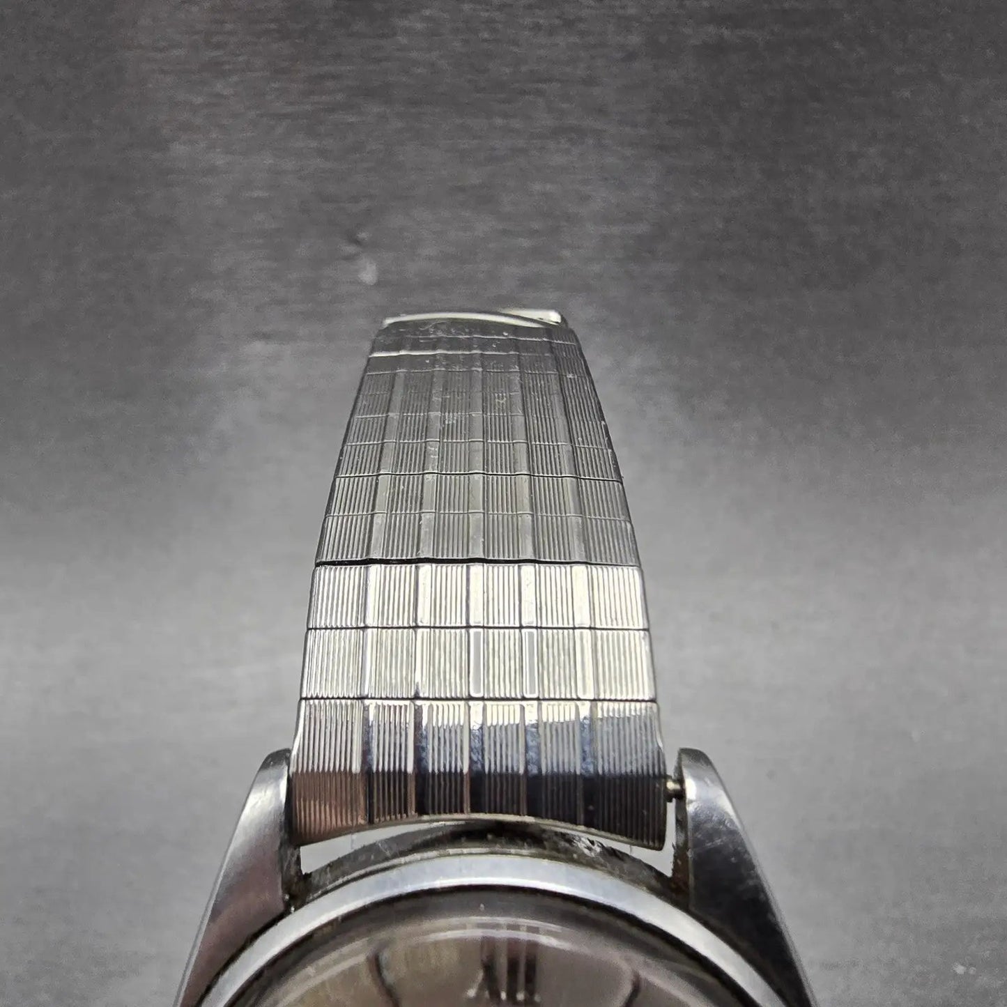 Seiko SQ Watch Men 33mm Silver Dial Silver Tone Date Round 5Y22-6000 PARTS5
