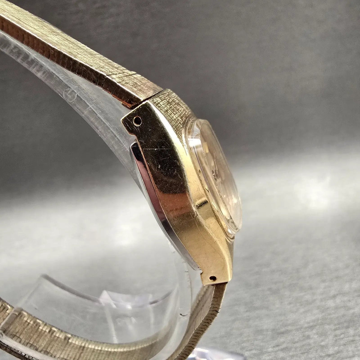 Seiko Watch Women 19mm Gold Dial Gold Tone Oval 1104-3370 Manual Wind Works3