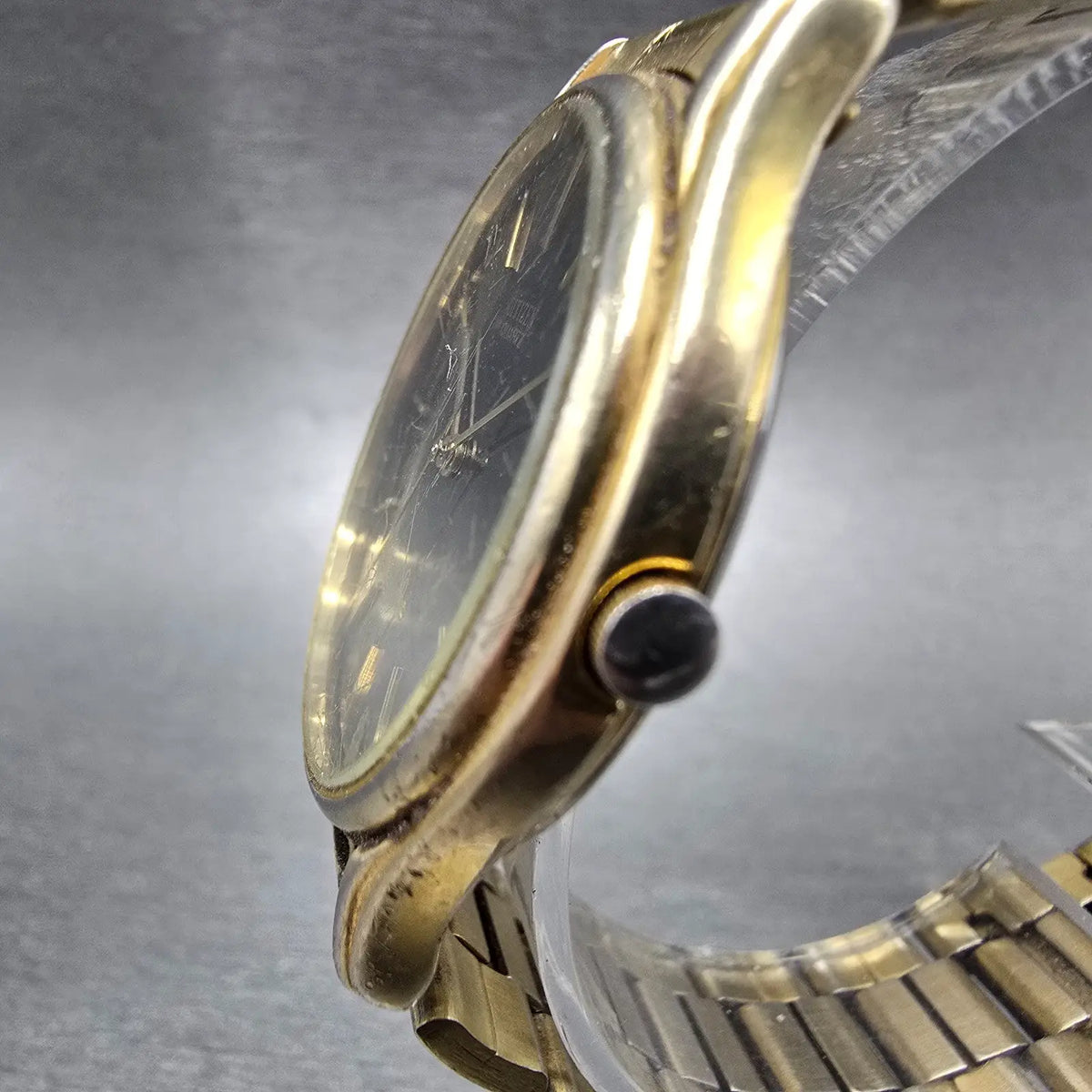 Citizen Watch Men 34mm Black Dial Gold Date Round 6110-S28146  VTG PARTS JP3