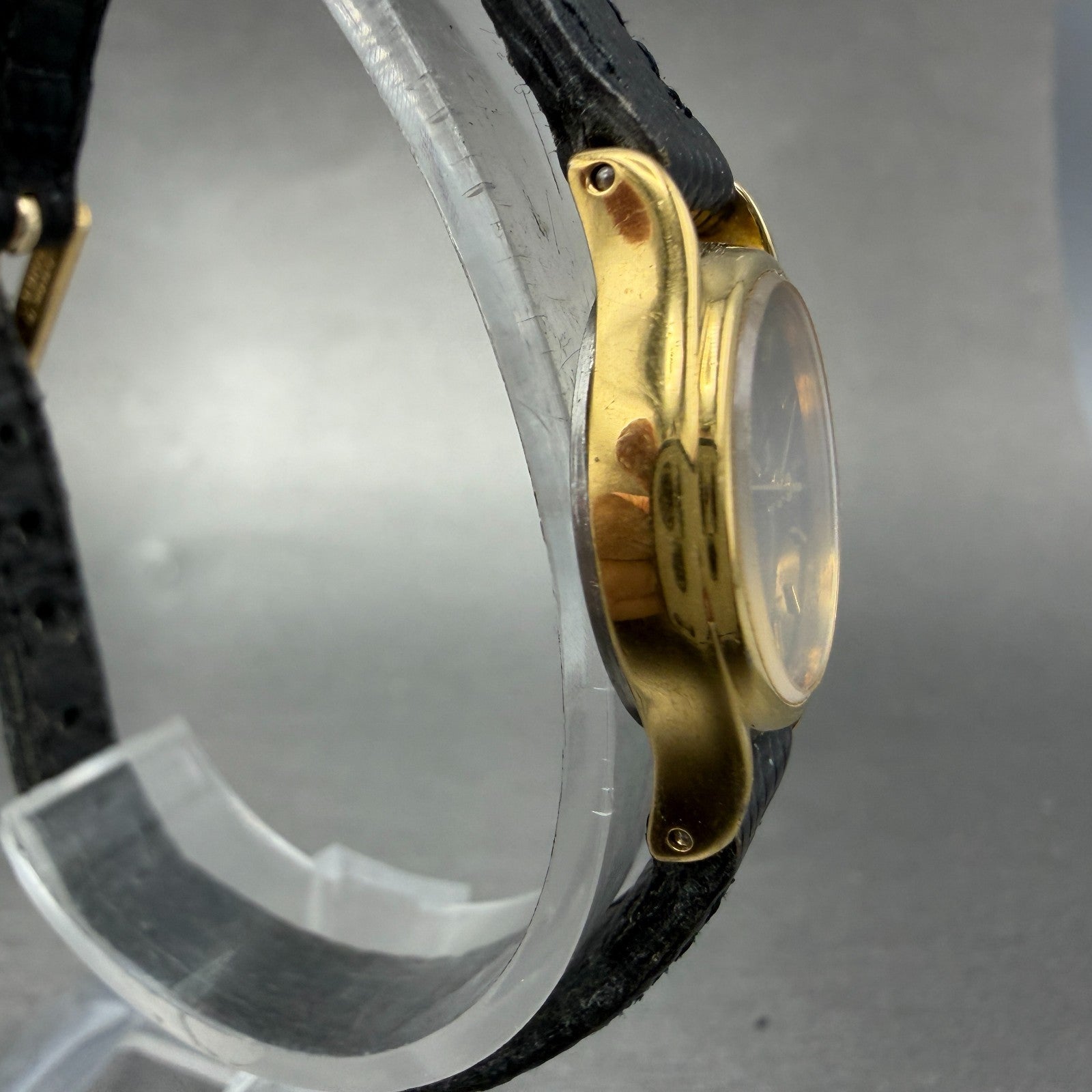 Seiko Watch Women 20mm Black Dial Gold Tone Round Vintage 2y01-0a10 New Battery3