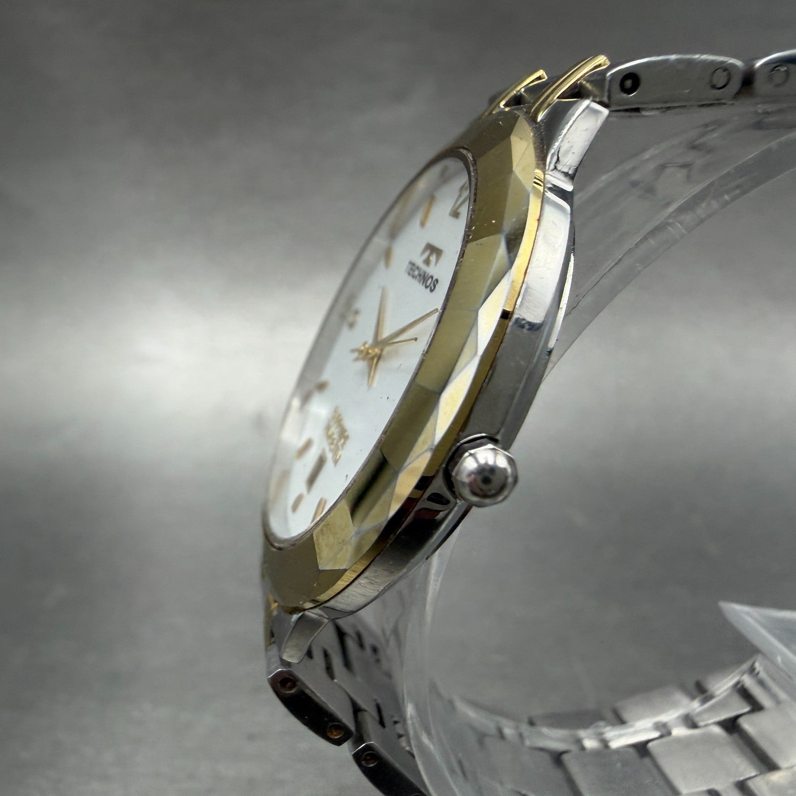 Technos Watch Men 35mm White Dial Two Tone Date Round T9158 New Battery2