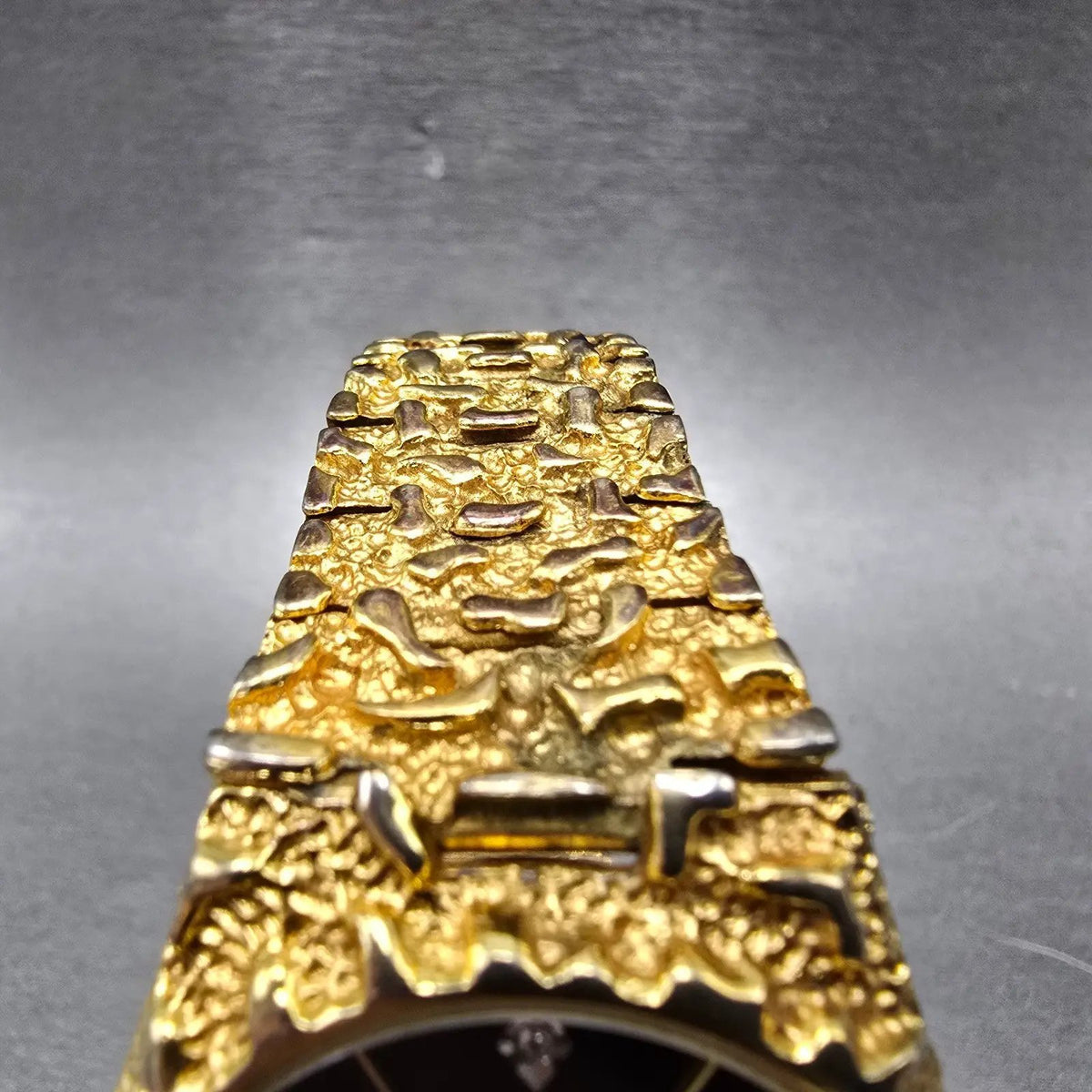 Elgin Watch Men 33mm Black Dial Gold Nugget Case Tone Round New Battery VTG4