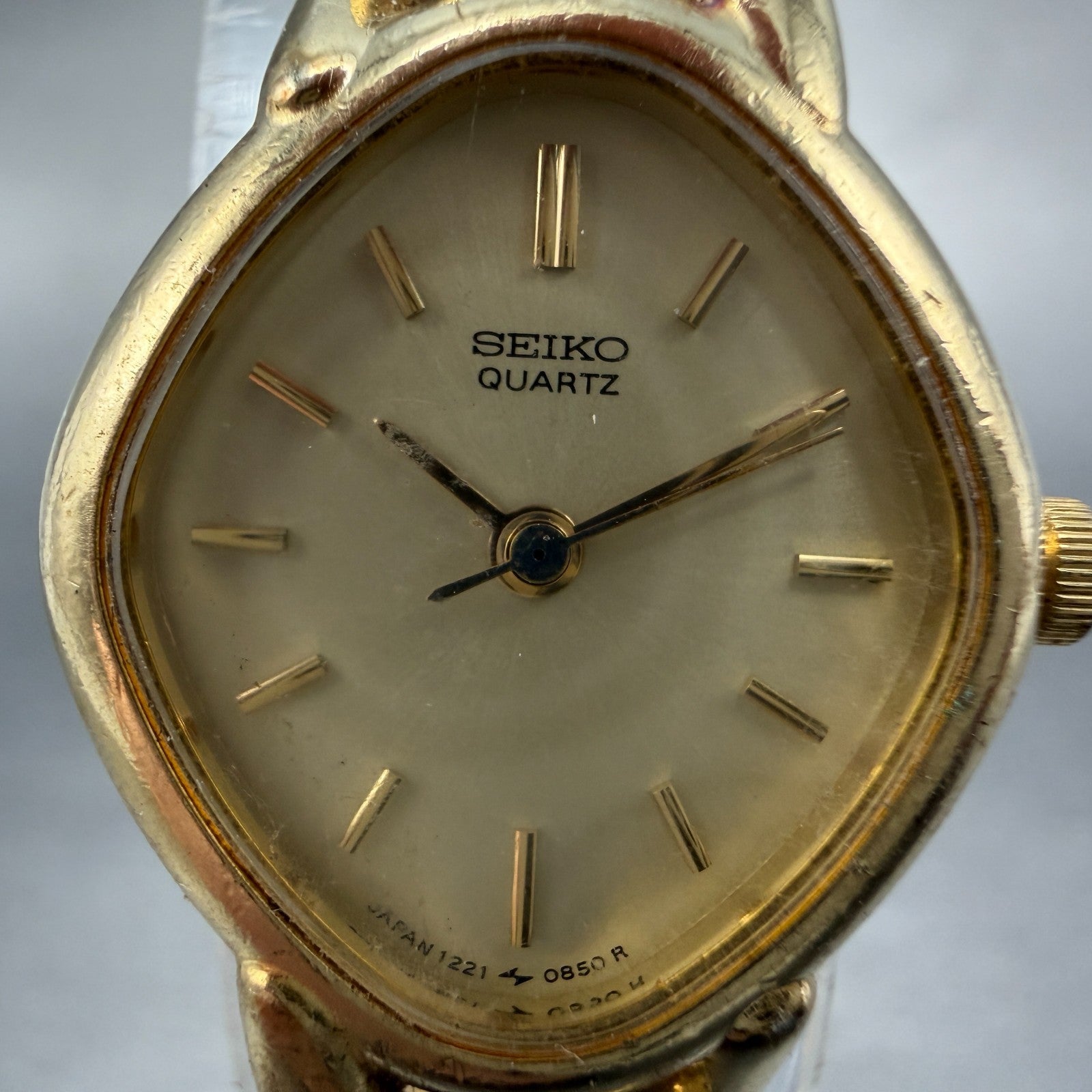 Seiko Watch Women 19mm Champagne Dial Gold Tone 1221-5600 New Battery Vintage1