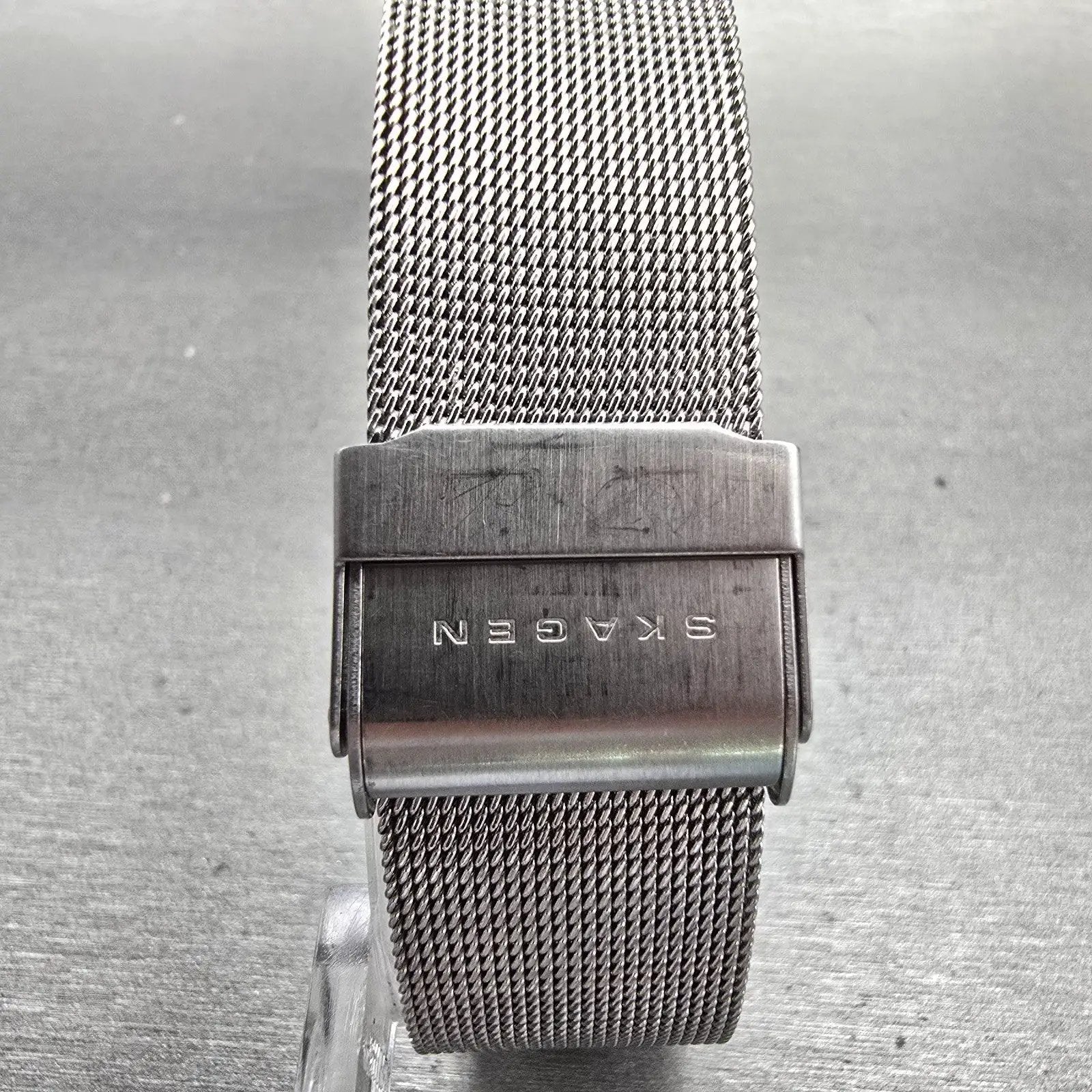 Skagen Leonora Watch Women 35mm Silver Dial Gold Tone Date Round 456LRS New Batt7