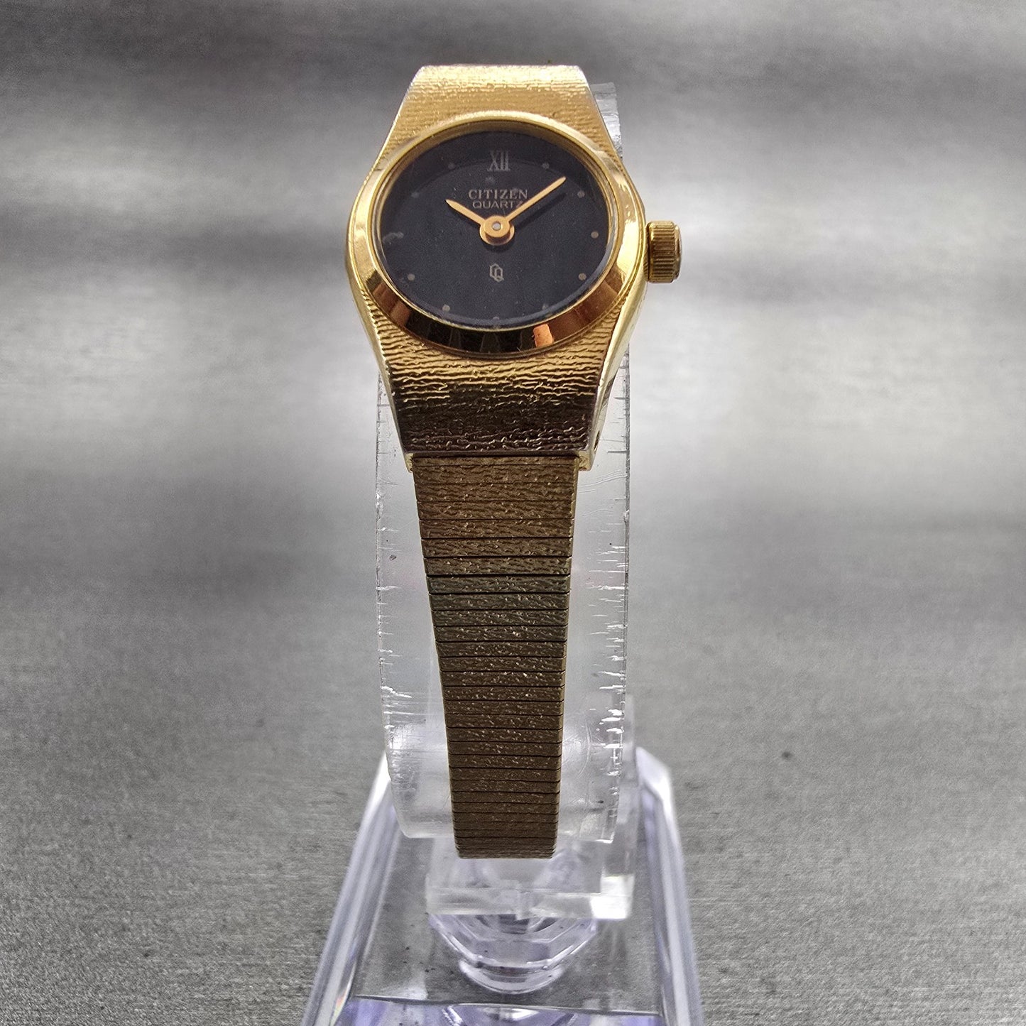 Citizen CQ Watch Women 17mm Black Dial Gold Tone Oval 3220-890779 New Battery5