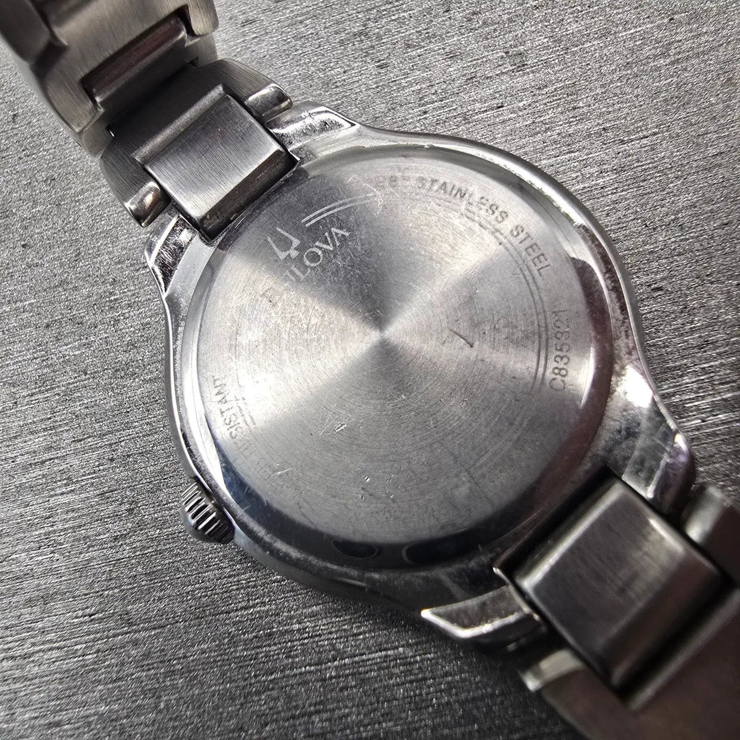 Bulova Watch Women 28mm White Dial Silver Tone Round 96L215 New Battery10