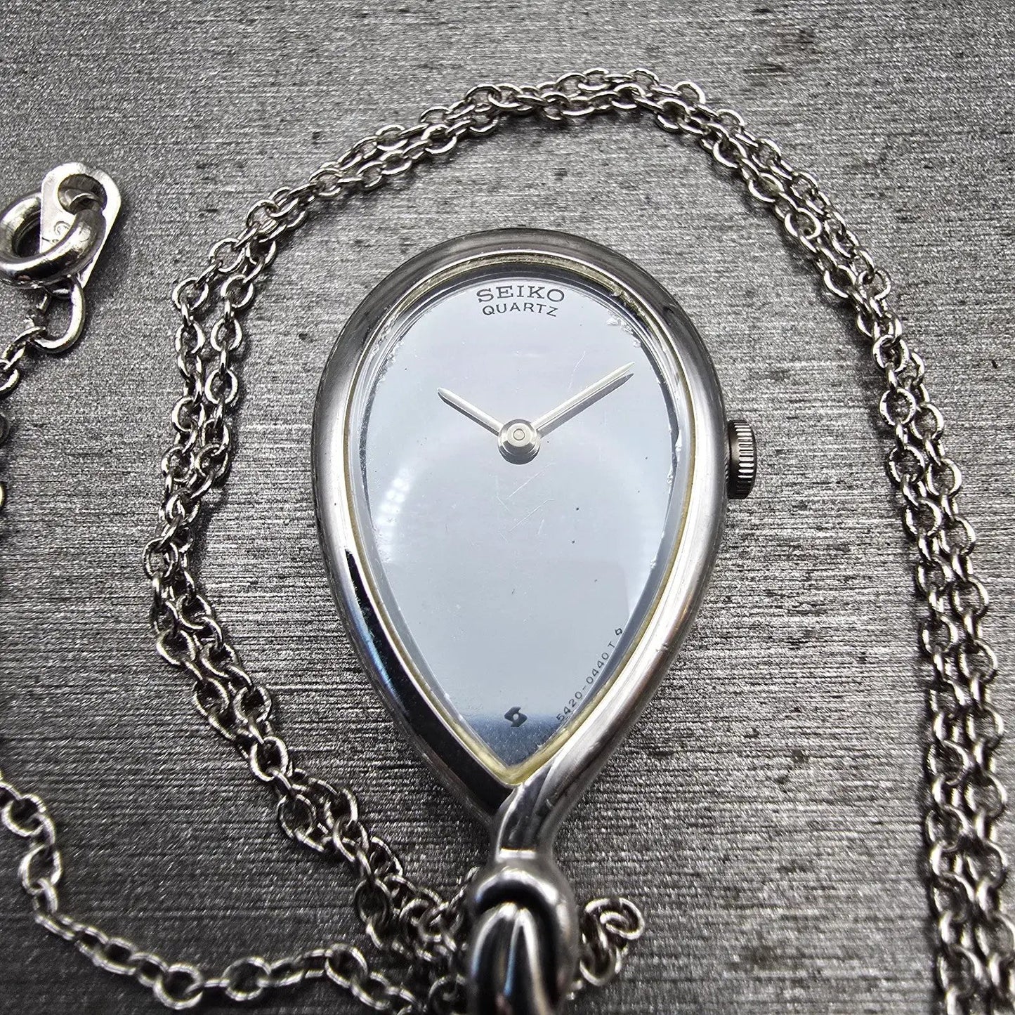 Seiko Pendant Watch Women 17mm Silver Dial Silver Tone 5420-5190 New Battery0