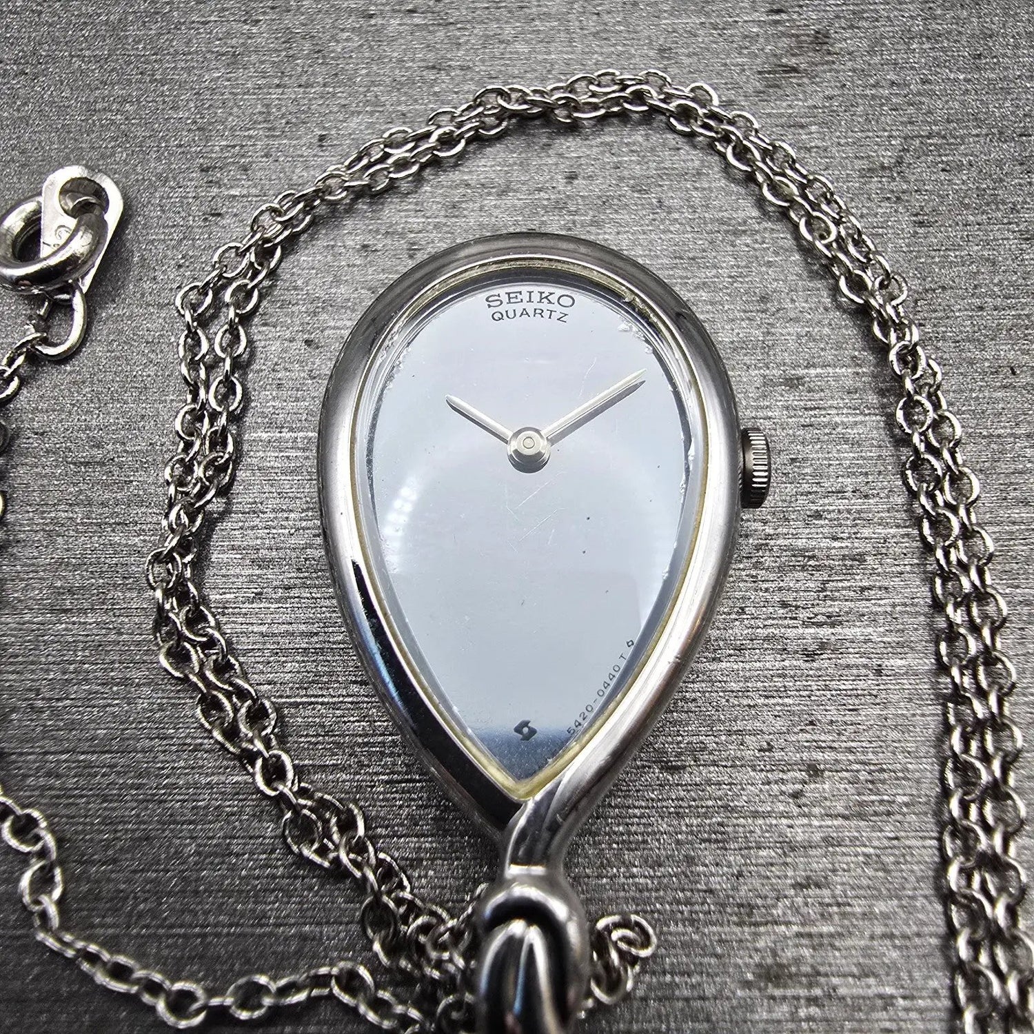 Seiko Pendant Watch Women 17mm Silver Dial Silver Tone 5420-5190 New Battery0